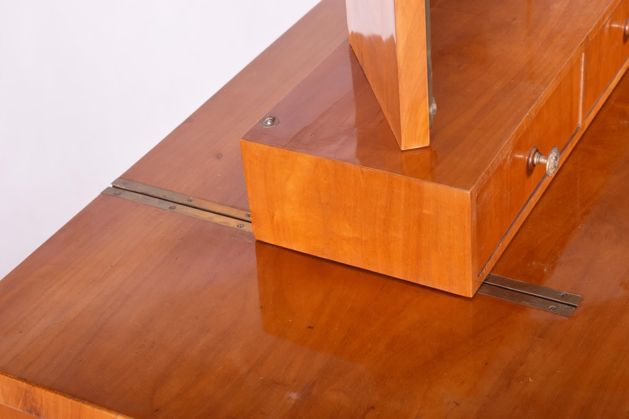 Unique Czech Art Deco Dressing Table with Mirror, Cherry-Tree, Restored, 1920s For Sale 4