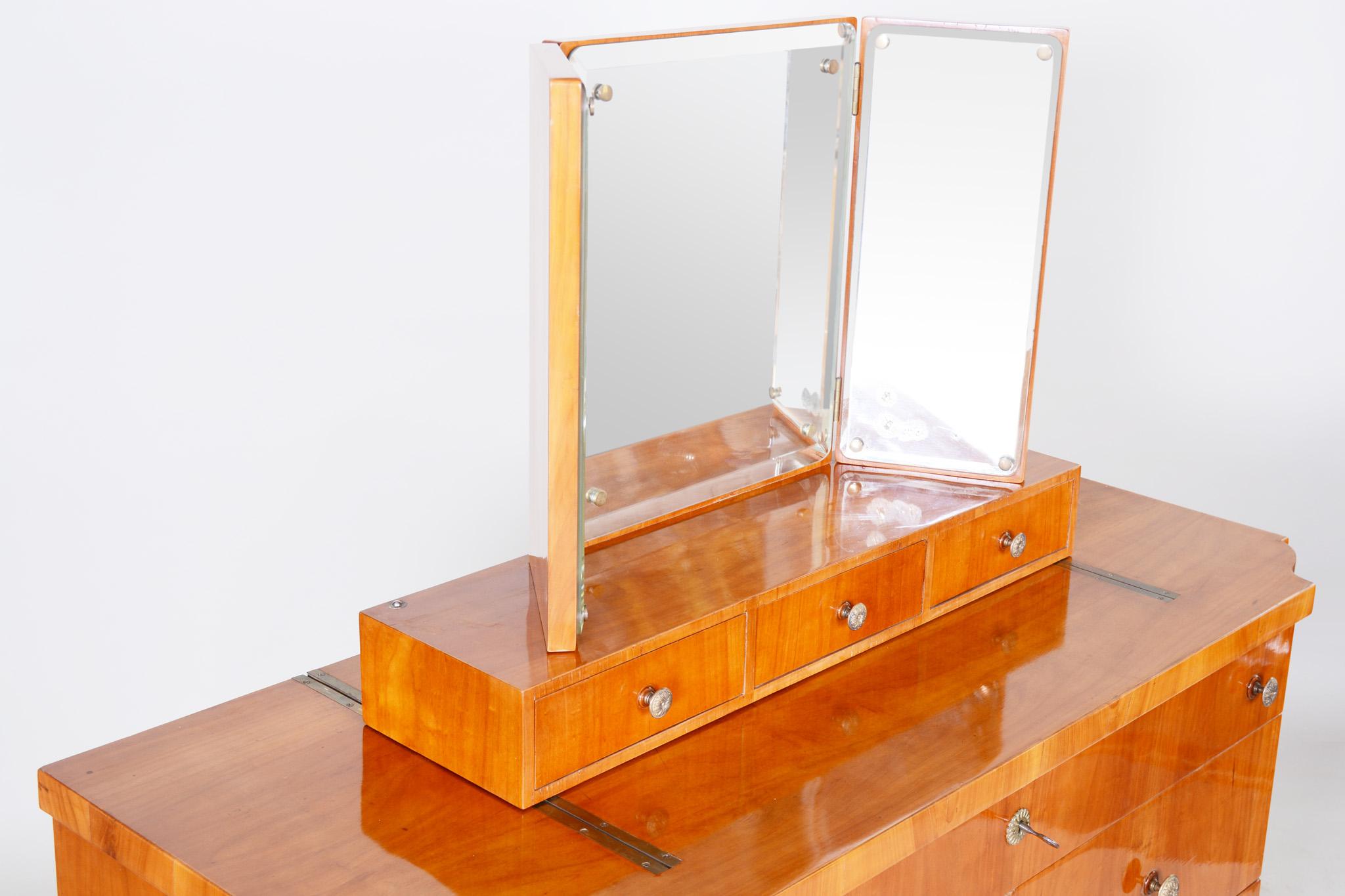 Unique Czech Art Deco Dressing Table with Mirror, Cherry-Tree, Restored, 1920s For Sale 10
