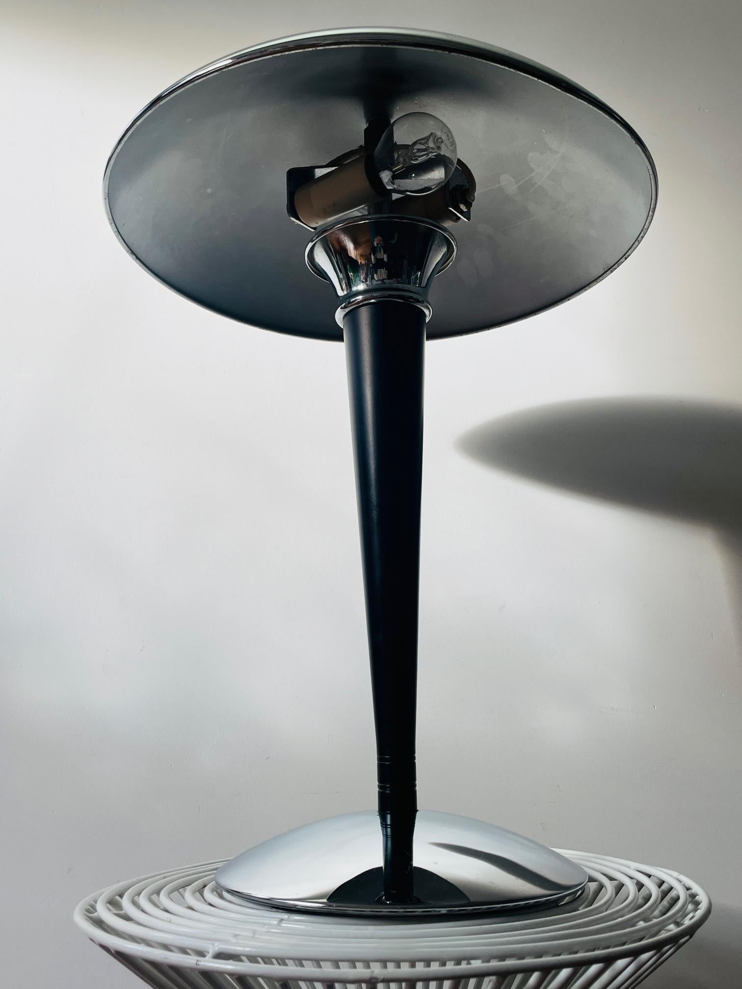 Fin du 20e siècle Lampe Dakapo unique. Lampe de table art déco chromée Ikea des années 1980. Lampe champignon Bauhaus en vente