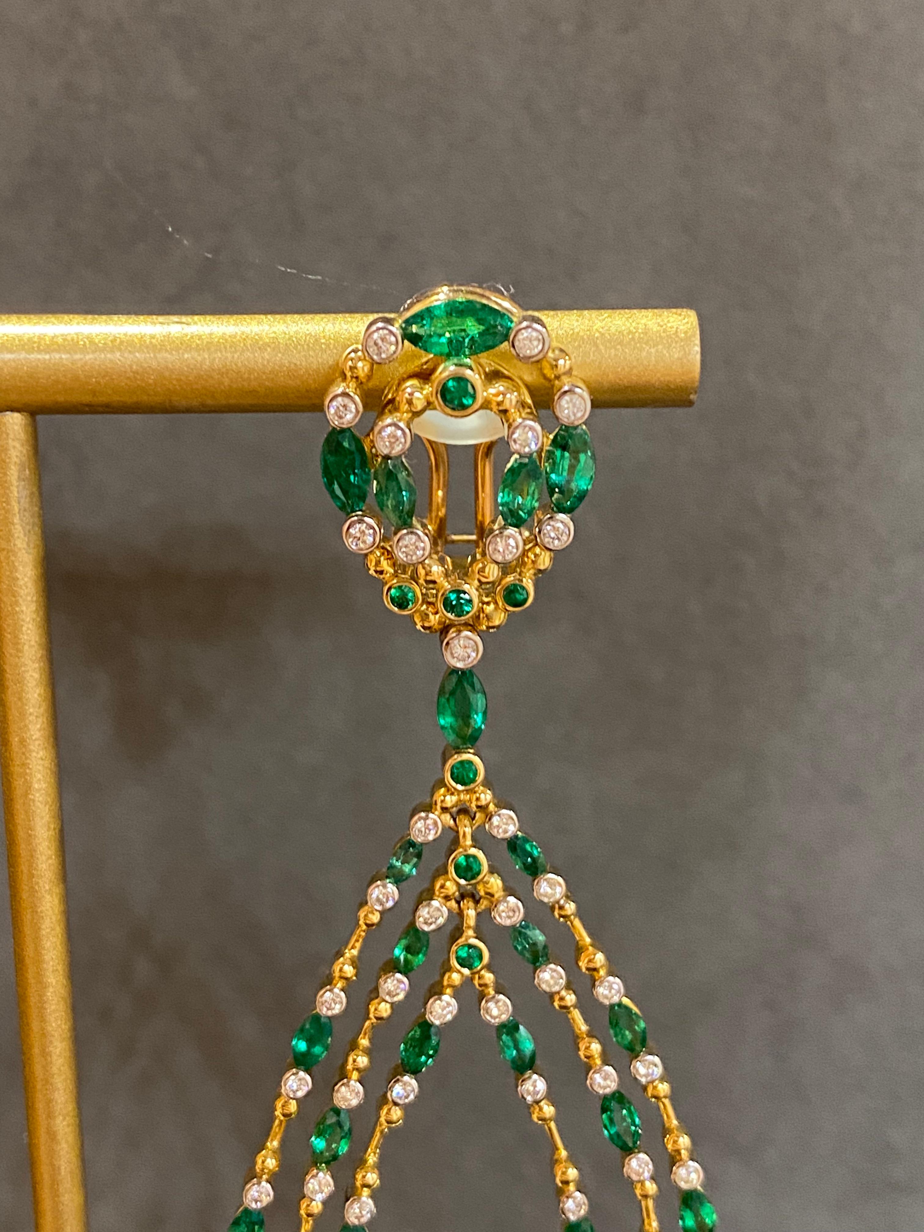Round Cut Unique Dangle Diamond Emerald Yellow 18K Gold Earrings for Her For Sale