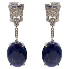 Boucles d'oreilles pendantes uniques de style Art déco avec lapis-lazuli et diamants.