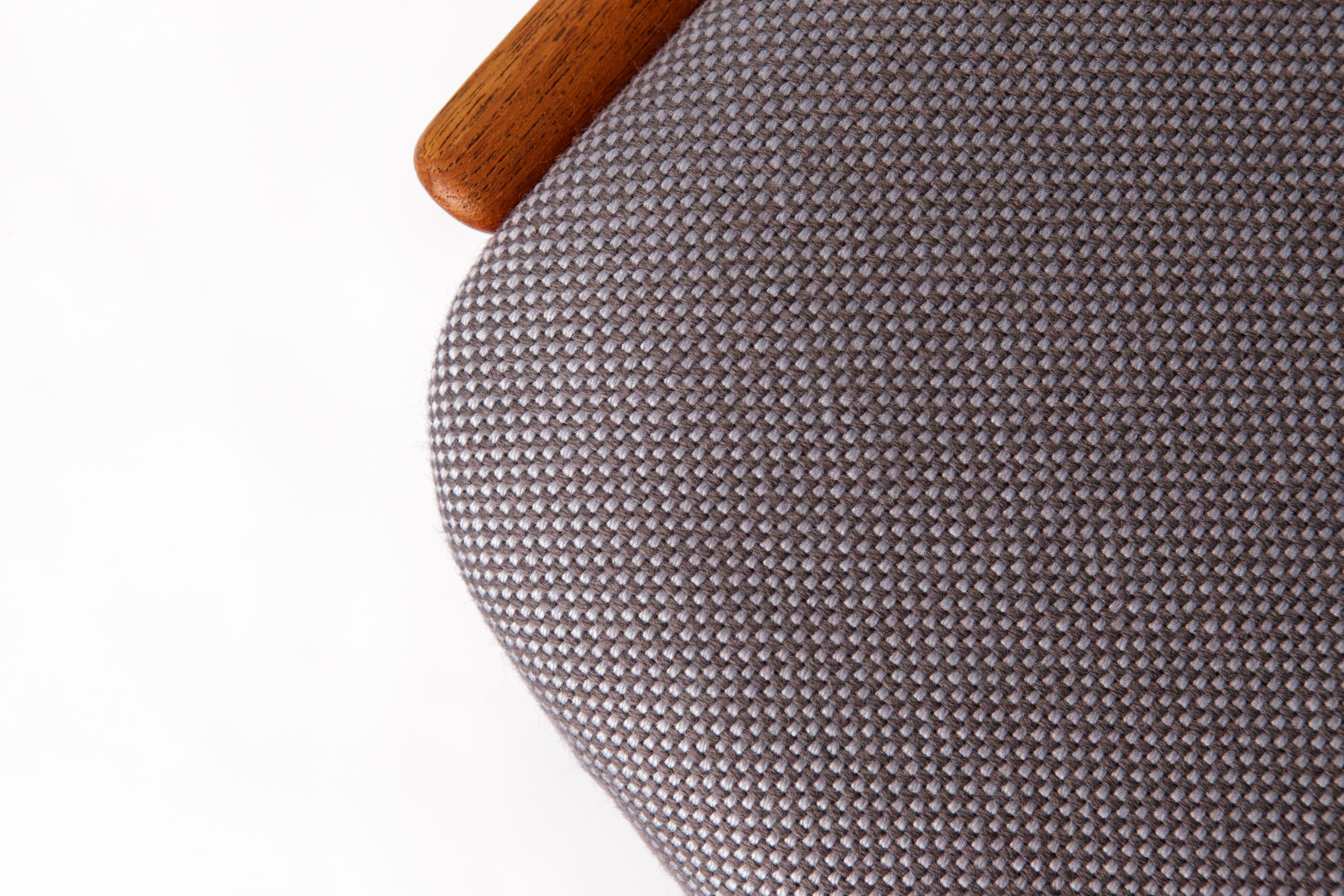 Mid-Century moderno Poltrona danese unica nel suo genere - Sedia da scrivania o da pranzo vintage in teak degli anni 1960/1970, grigio in vendita
