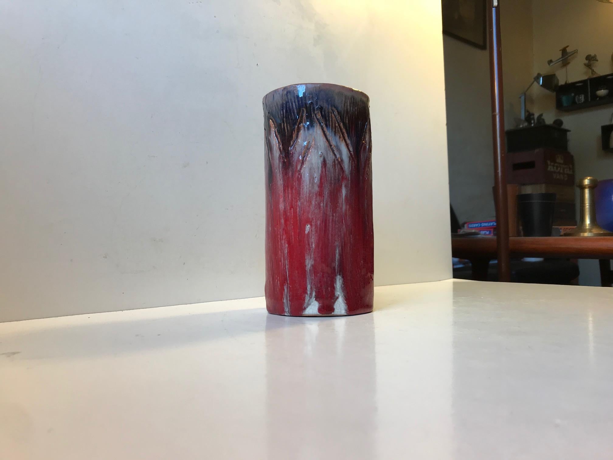 Unique Danish Cylindrical Ceramic Vase in Oxblood and Drip Glaze, 1960s In Good Condition For Sale In Esbjerg, DK