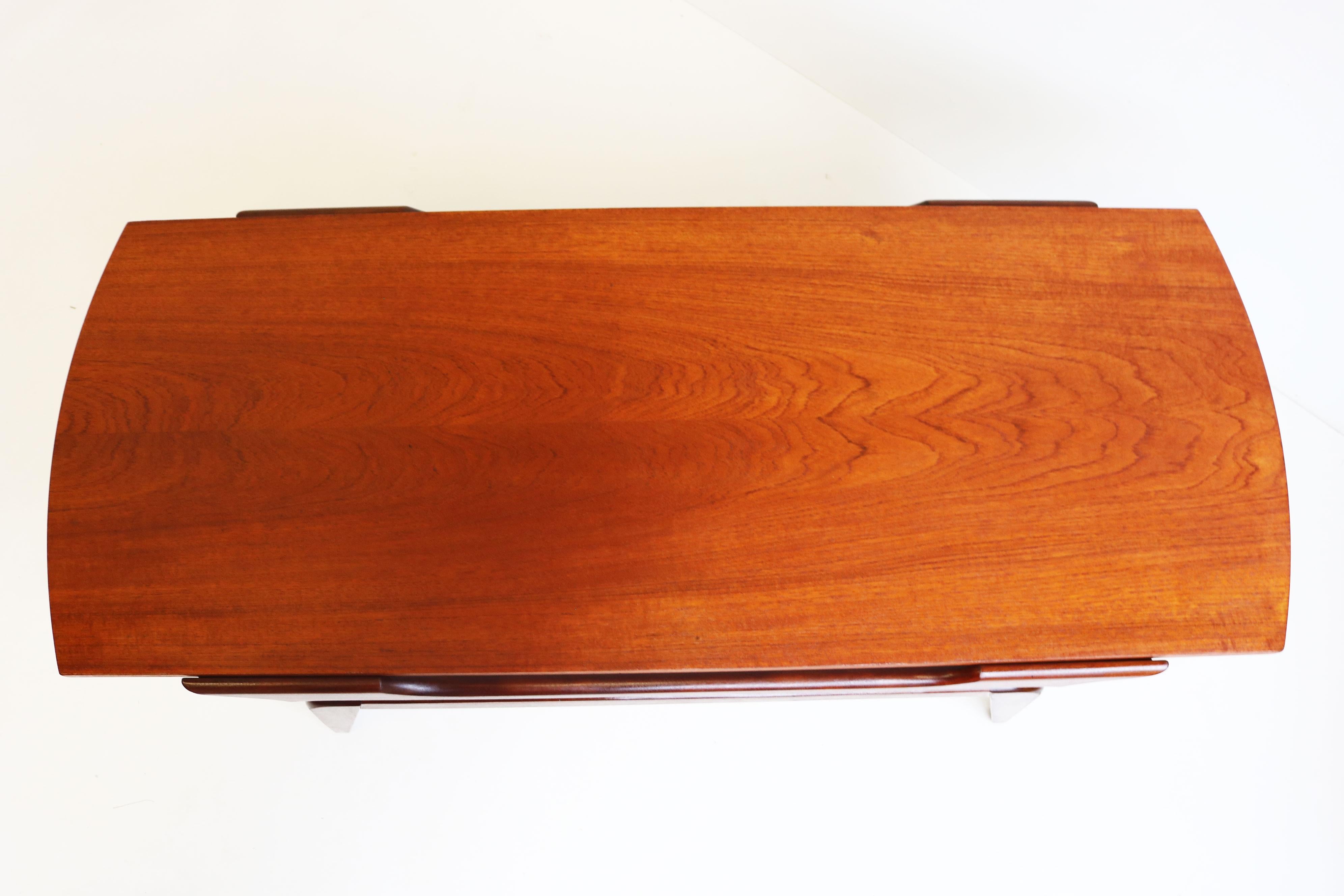 Unique Danish Design Coffee Table flip top teak and beech 1950 mid-century For Sale 4