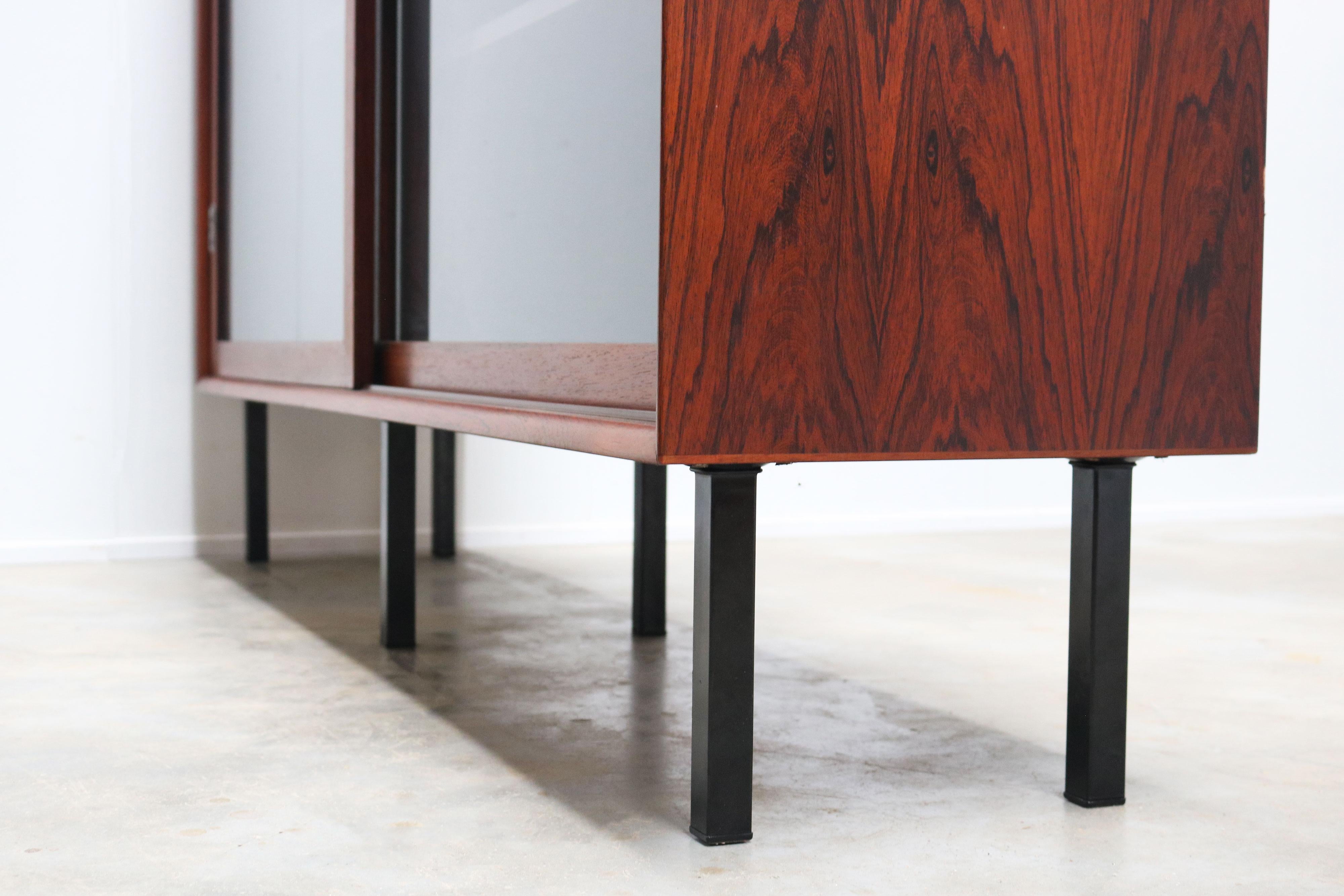 Fatto a mano Libreria in legno di palissandro dal design unico danese di Arne Vodder per Sibast furniture 1958 in vendita