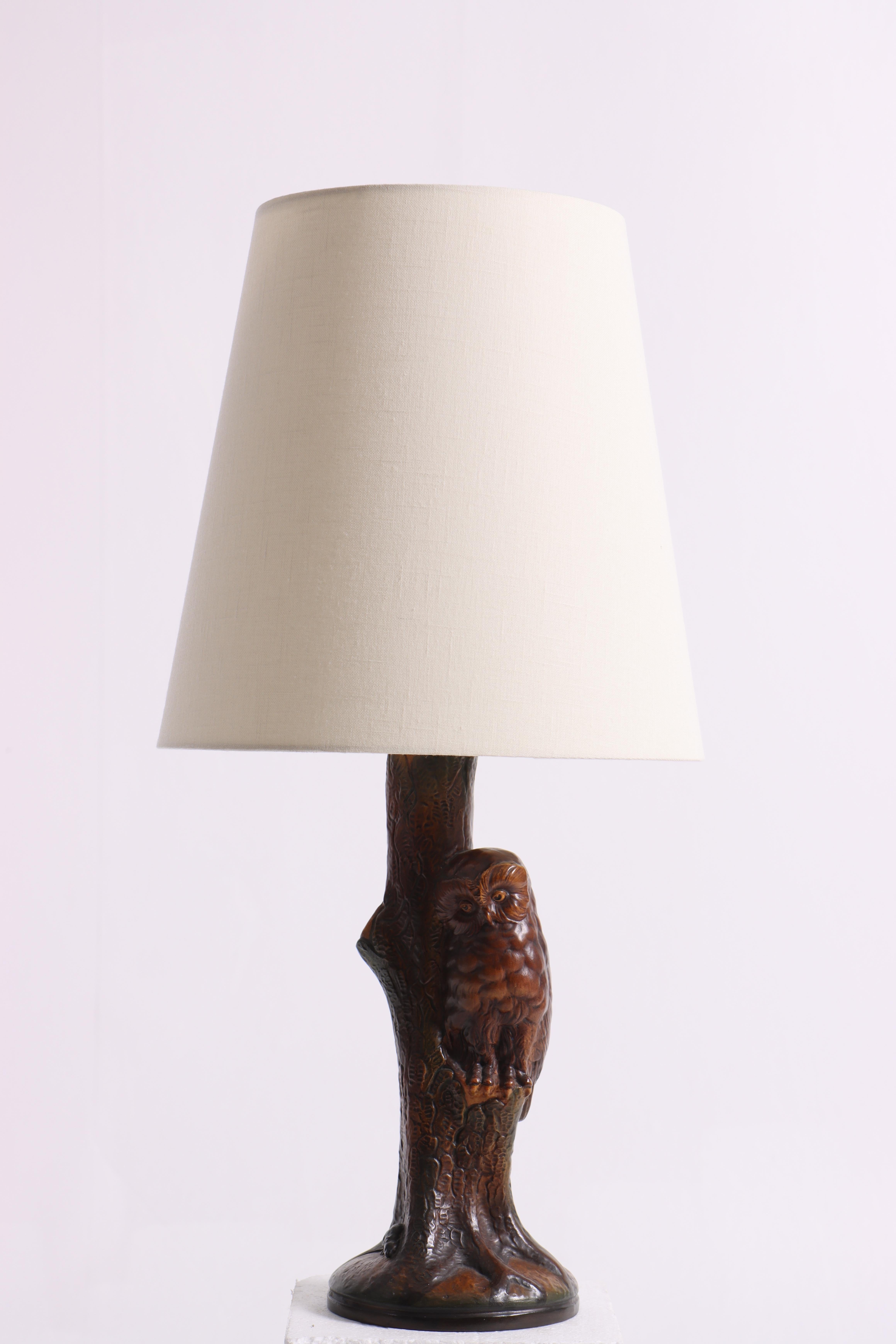 Rara lampada da tavolo in ceramica, progettata e realizzata da Ibsen Enke in Danimarca, anni '40.