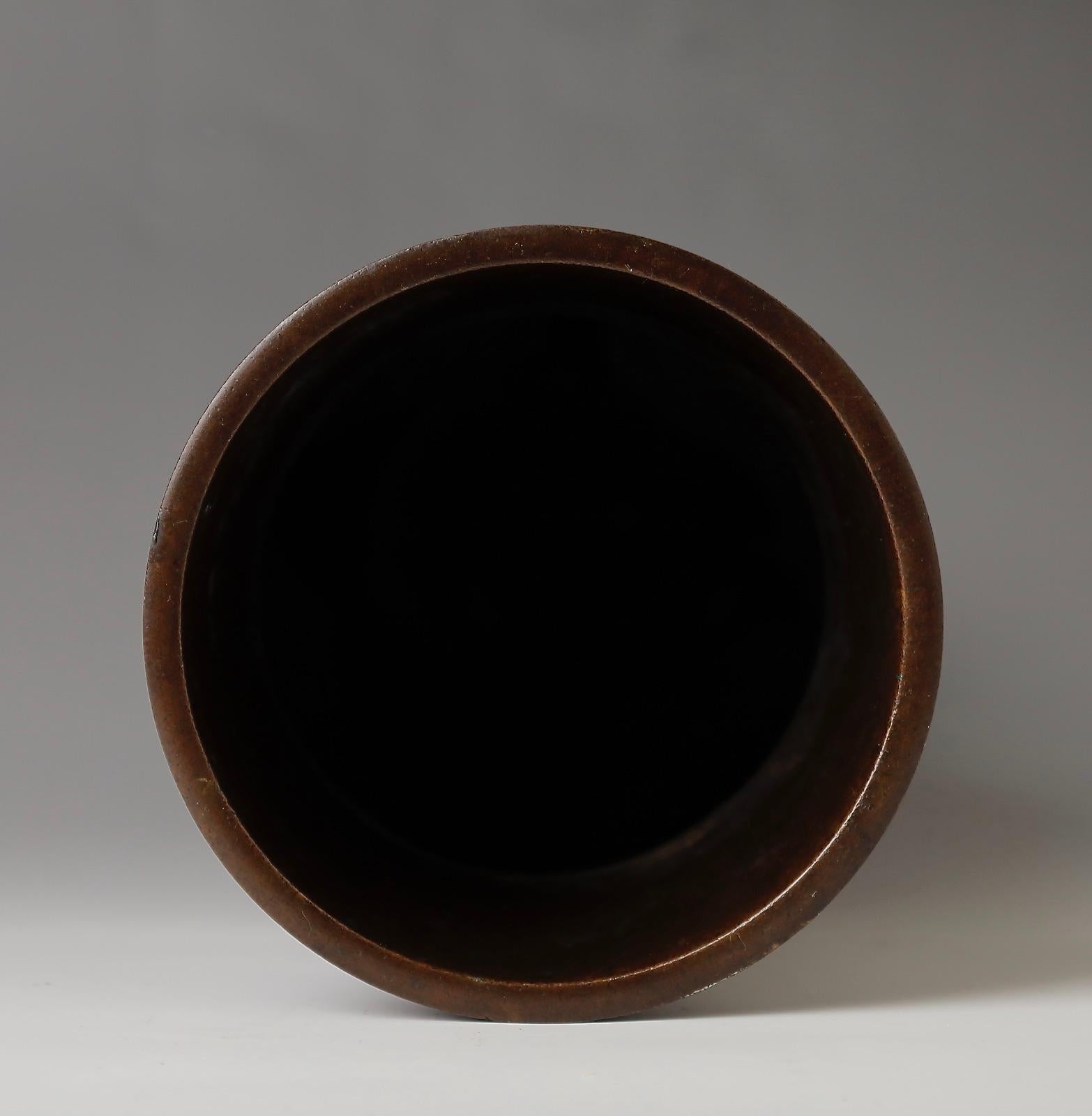 Vaso di bronzo giapponese dal design unico firmato da Haruhiro in vendita 7