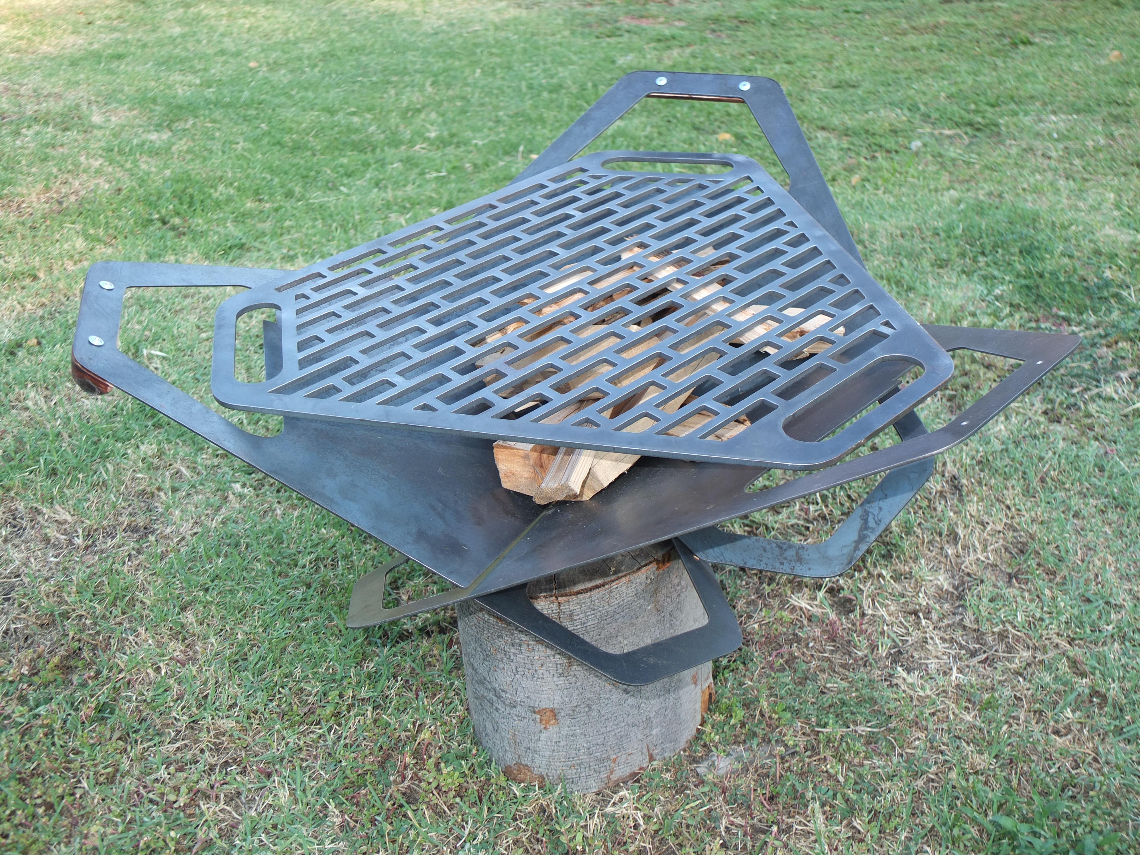 Bulgarian Unique Design of Demountable Fire Pit or BBQ Made of Plasma Cut Steel For Sale