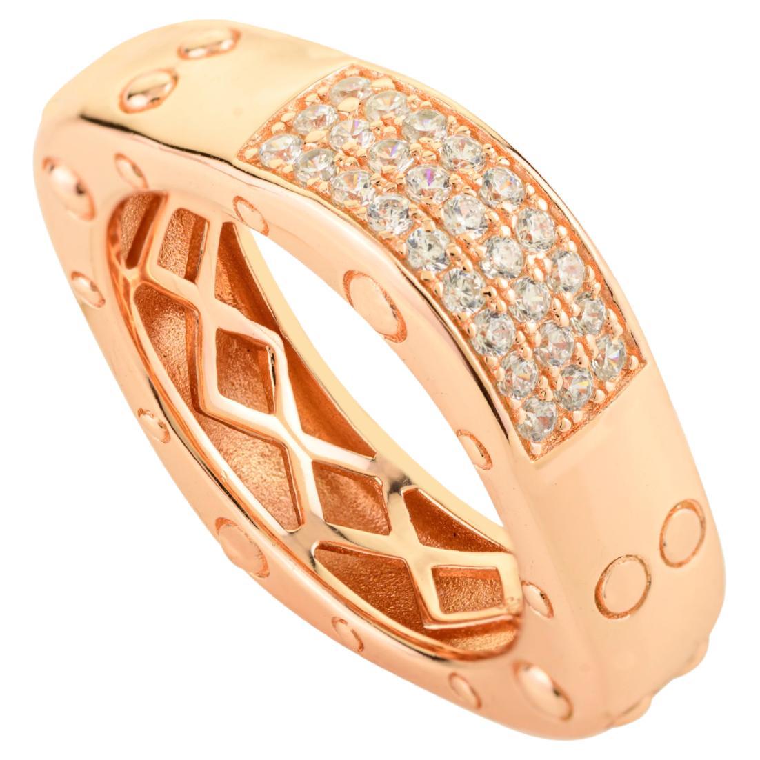 in vendita:  Anello a fascia con zirconi in oro rosa e pave set in argento 925, dal design unico, da regalare