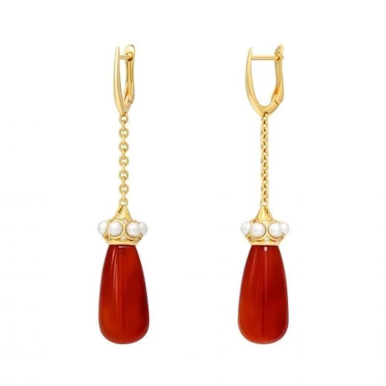 Pendientes colgantes de oro amarillo de 18 quilates con diamantes blancos de cornalina de diseño único