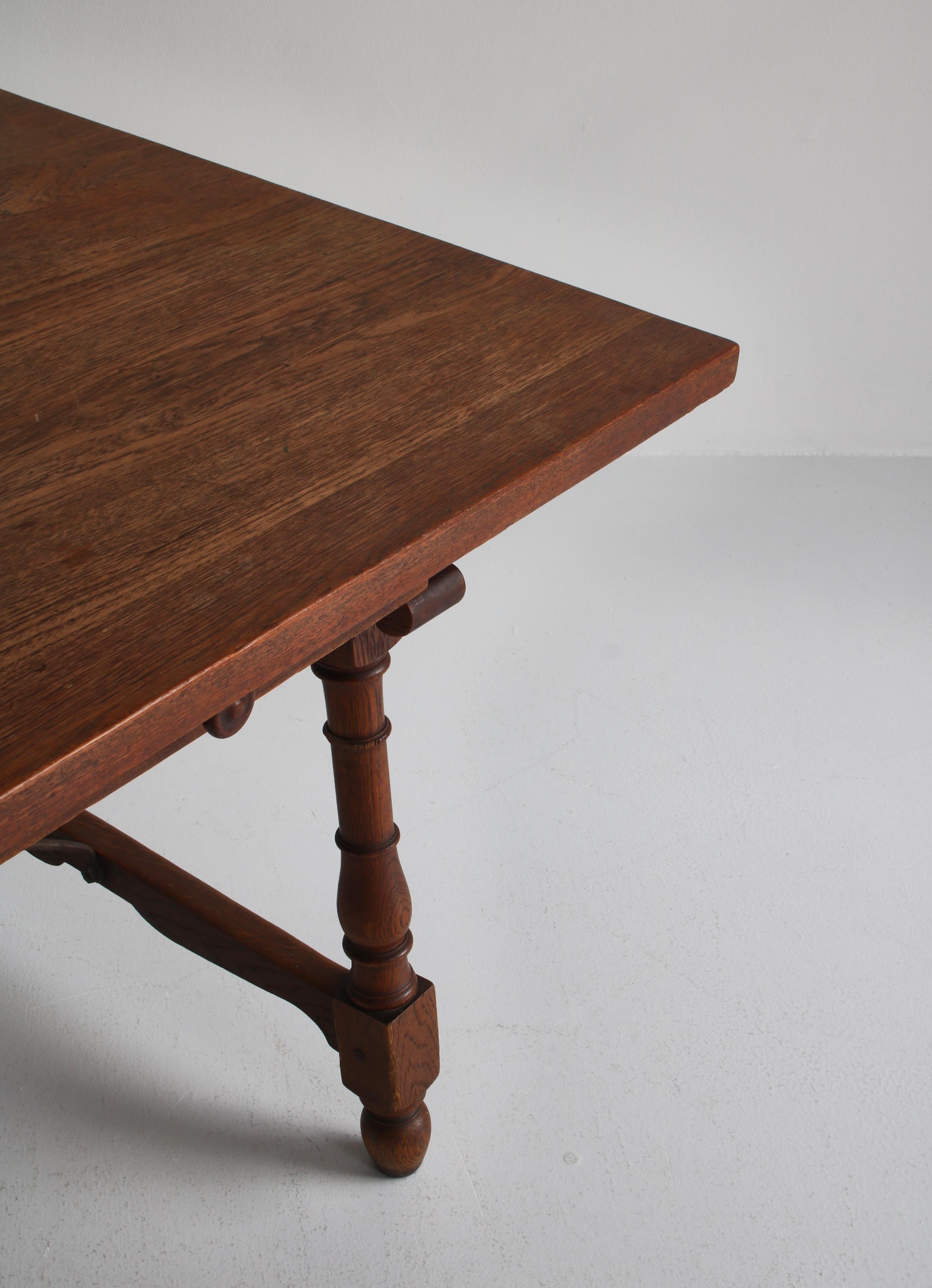 Milieu du XXe siècle Bureau ou table unique fabriqué par Jens Harald Quistgaard en 1953, en teck massif et chêne en vente