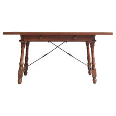 Bureau ou table unique fabriqué par Jens Harald Quistgaard en 1953, en teck massif et chêne