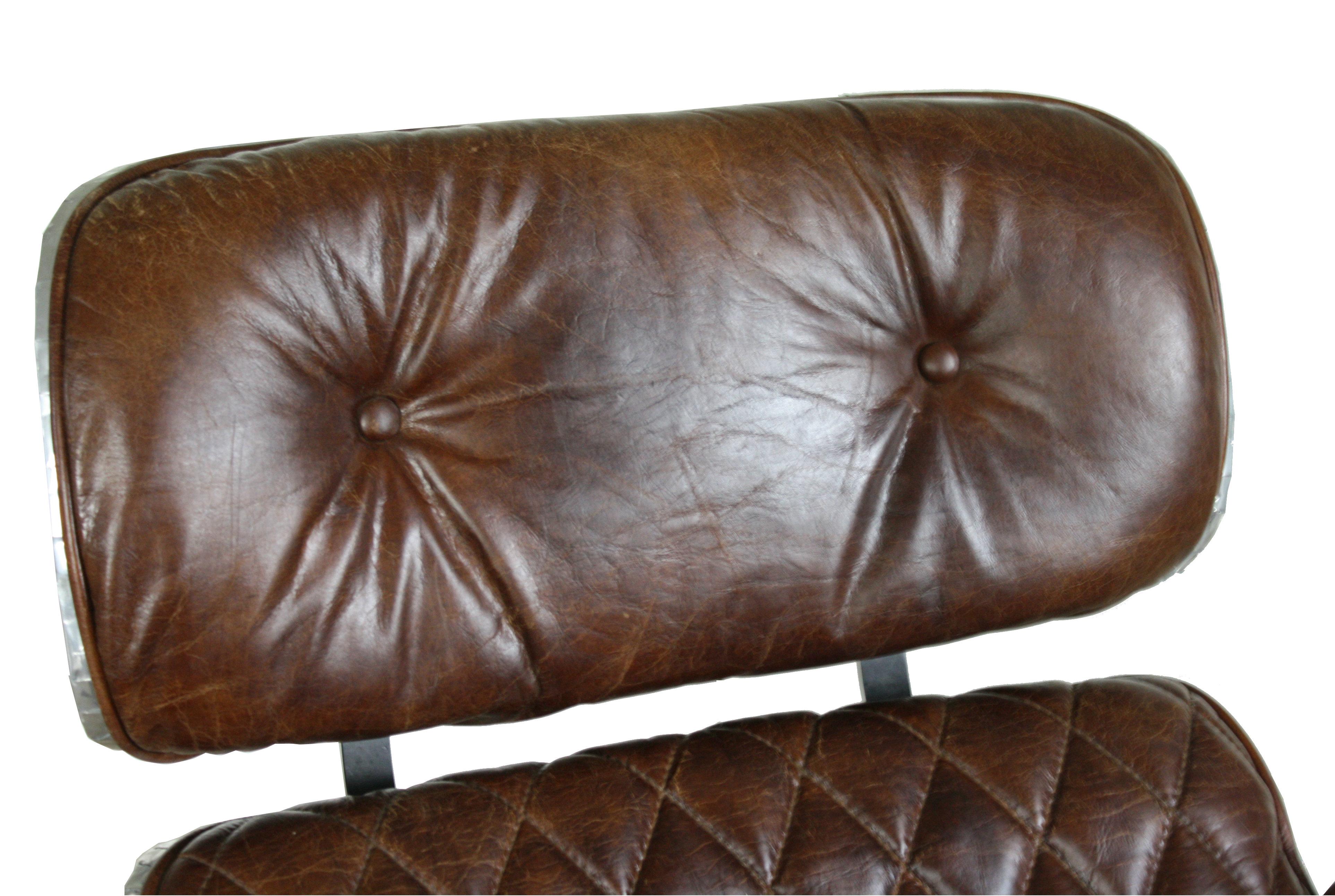 Unique Eames Lounge Chair and Ottoman Aviator Style In Good Condition In HEVERLEE, BE