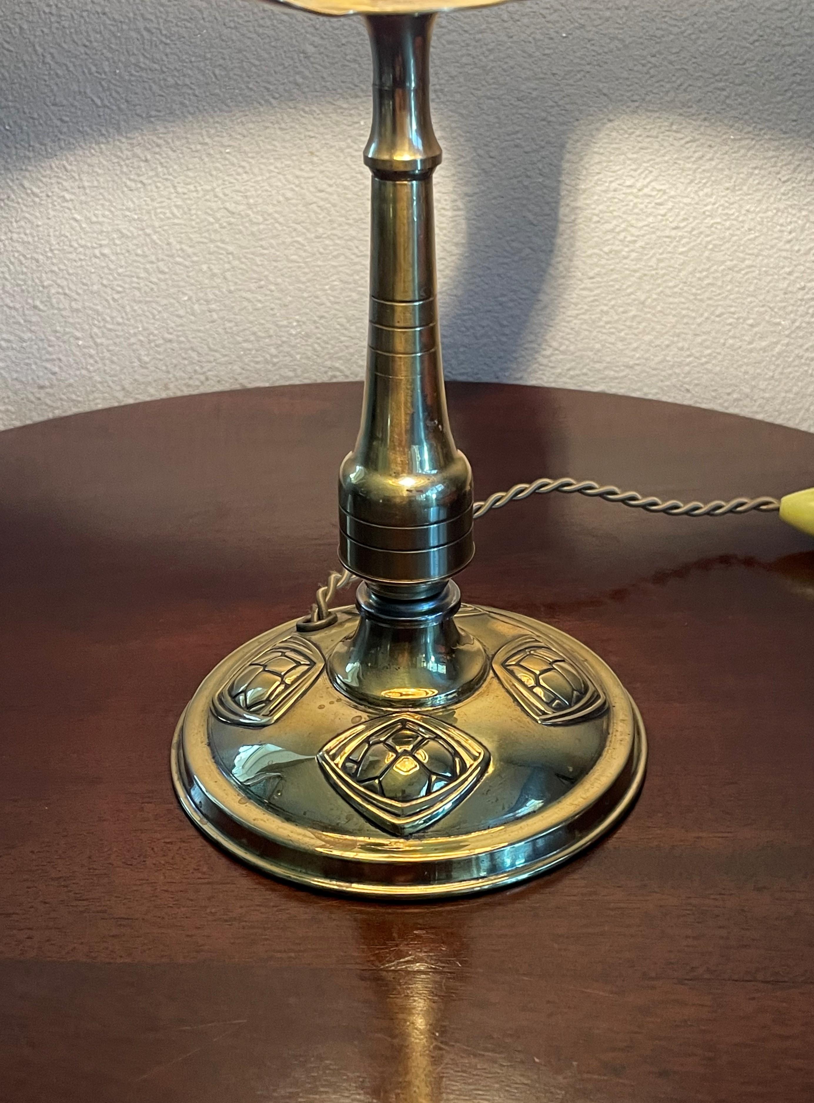 Unique Early 1900s Arts and Crafts, Fine Brass & Mint Glass Table or Desk Lamp For Sale 11
