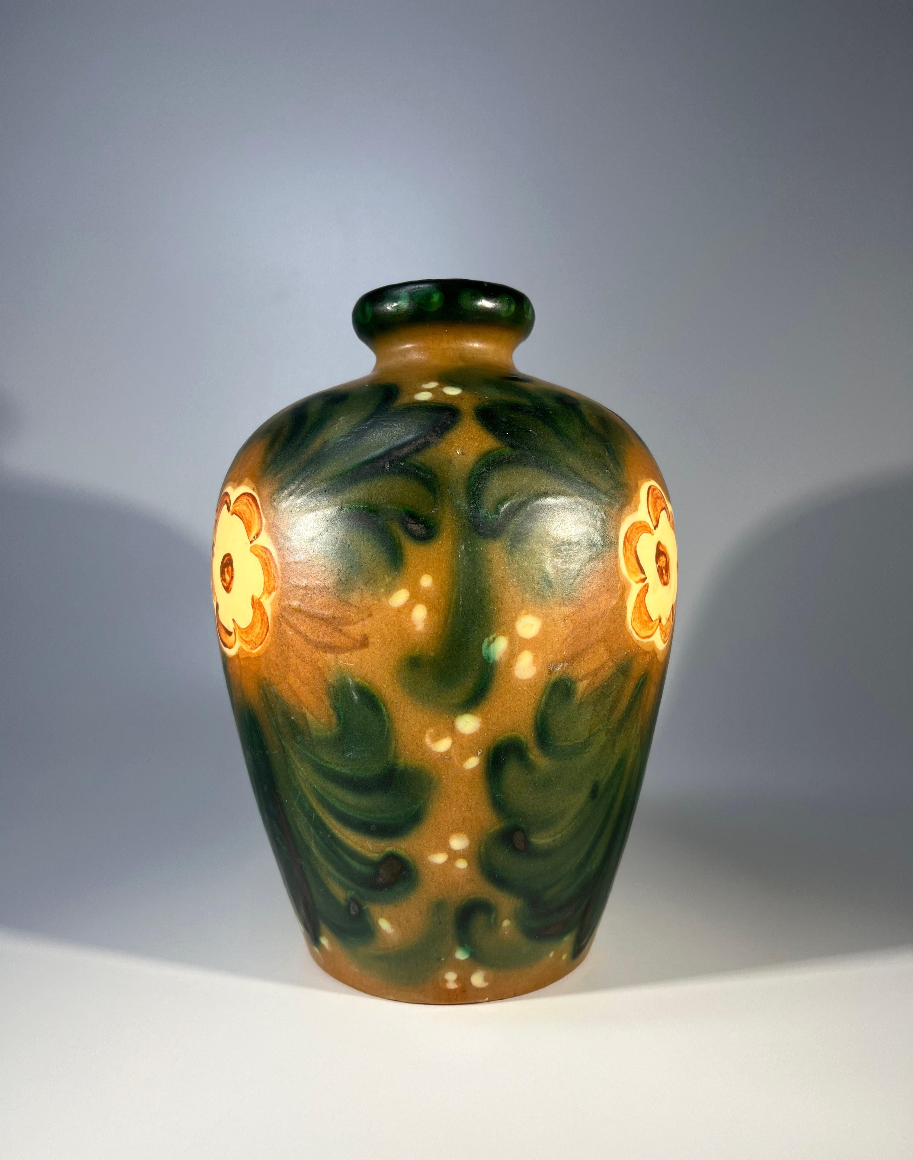 Einzigartige, frühe Blumenvase aus Keramik von Upsala Ekeby, Schweden, ca. 1930er Jahre im Zustand „Hervorragend“ im Angebot in Rothley, Leicestershire