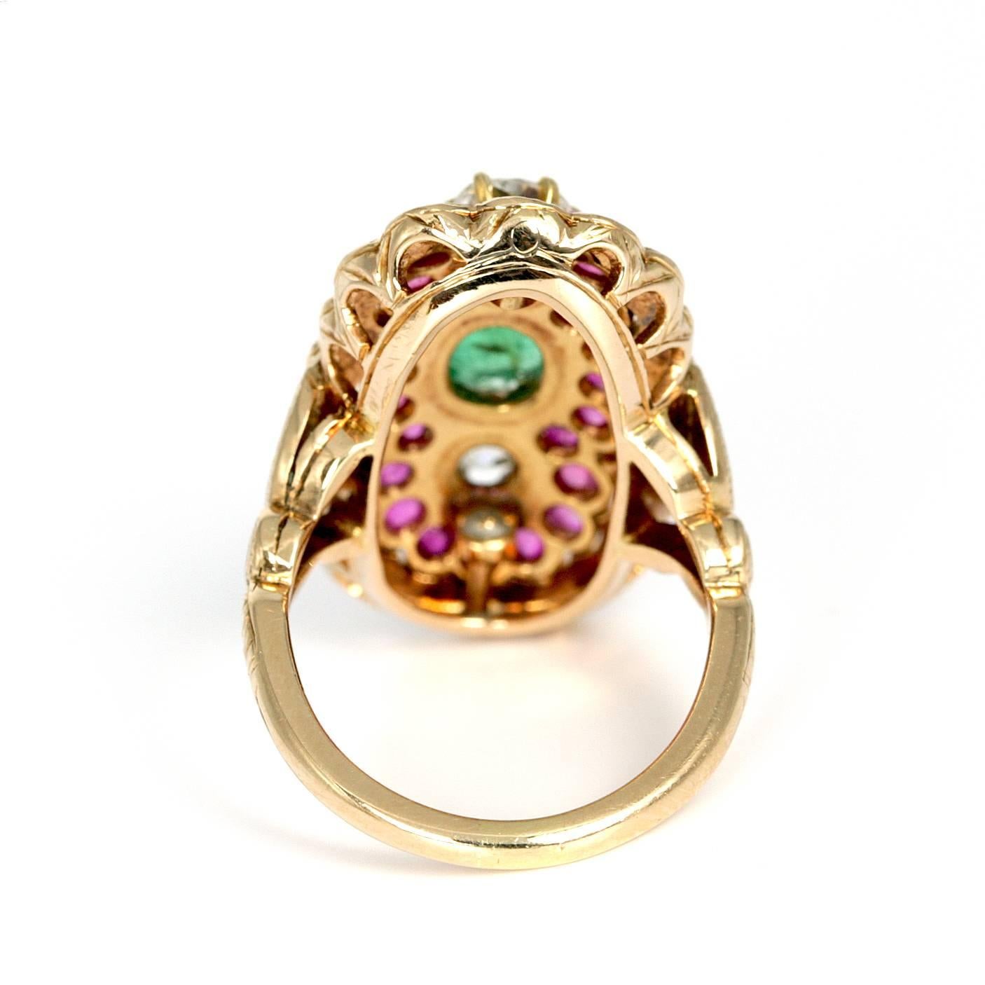 Unique Edwardian 18 Karat Gold Diamond and Cabochon Emerald and Ruby Ring In Excellent Condition For Sale In New York, NY