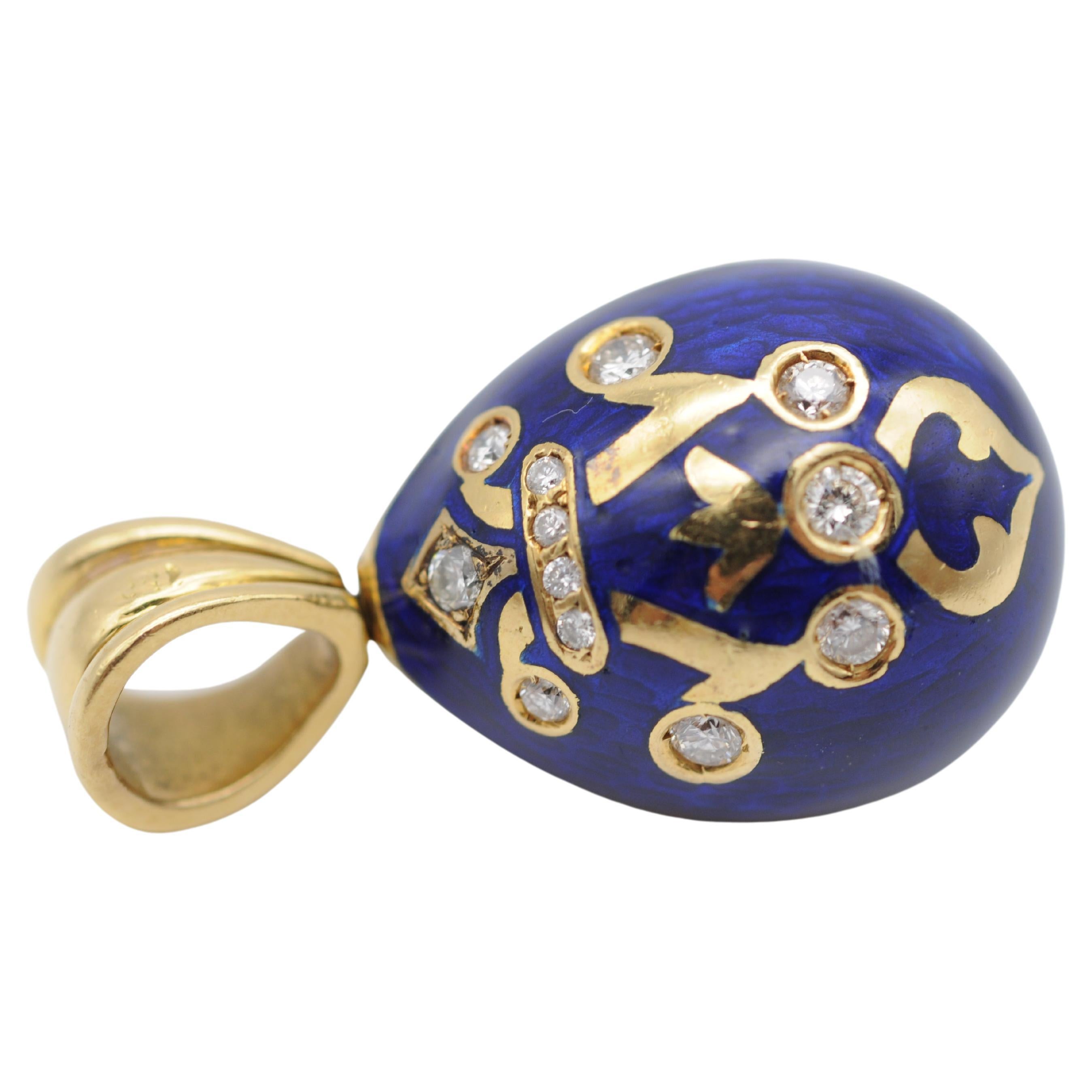 Unique egg pendant with diamonds, 18K yellow gold For Sale 1