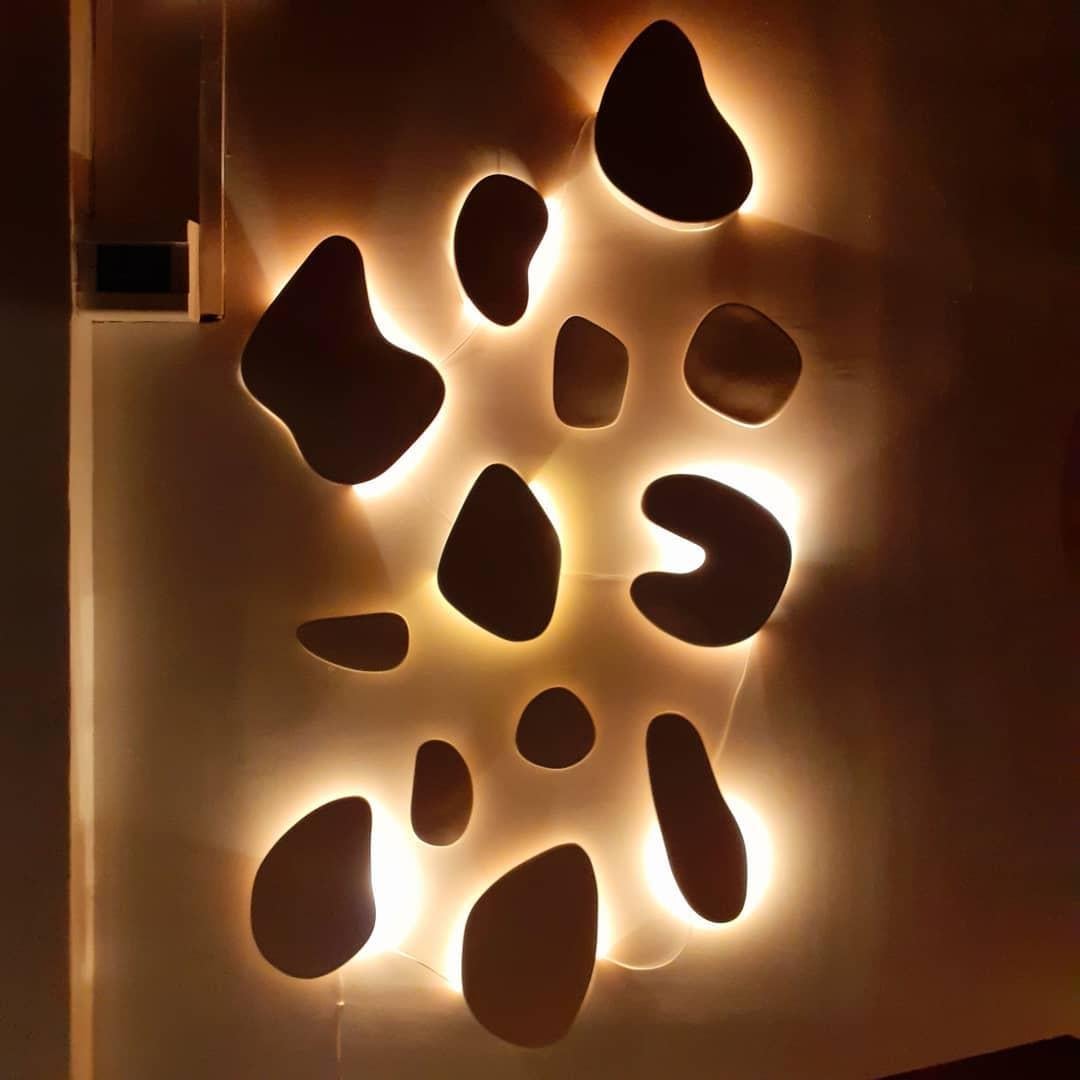Applique murale unique et élégante en céramique ivoire flottante de forme libre d'Elsa Foulon en vente 9