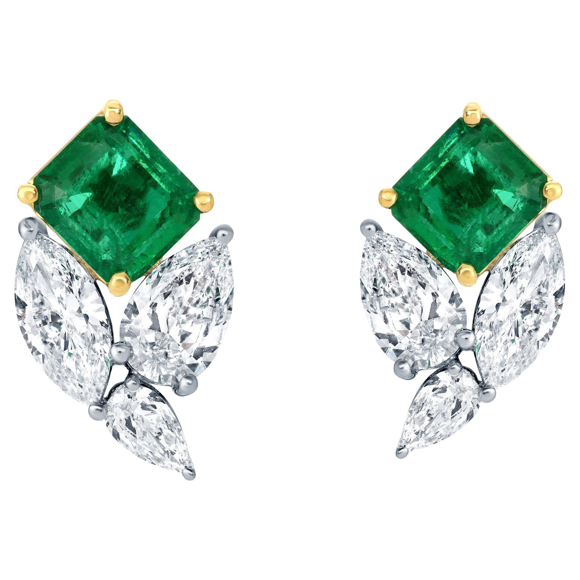 Unique Emerald and Diamond Earrings 7.1 Carats 18K Gold For Sale