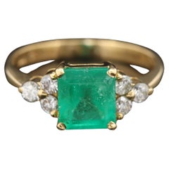 Unique Emerald Cut Emerald Diamonds 18K Yellow Gold Wedding Ring