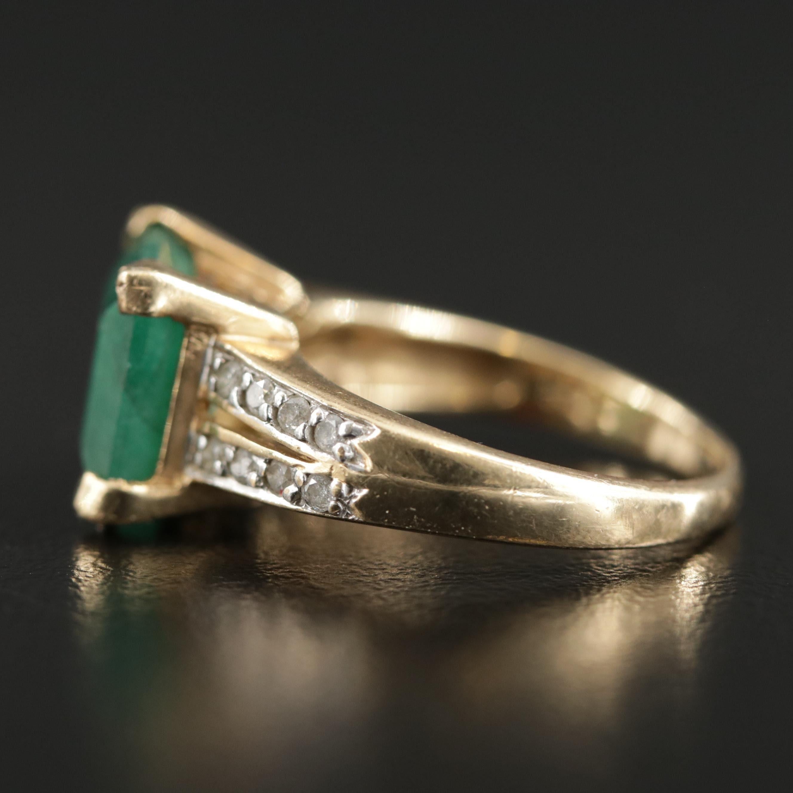 For Sale:  Unique Emerald Cut Emerald Diamonds Engagement Ring, Emerald 18K Gold 3