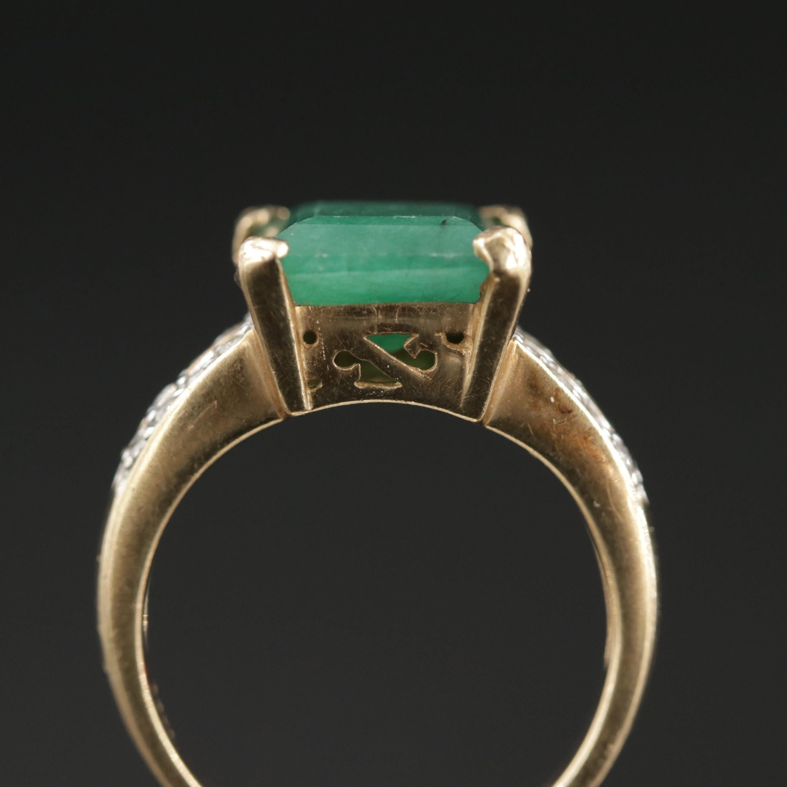 For Sale:  Unique Emerald Cut Emerald Diamonds Engagement Ring, Emerald 18K Gold 6