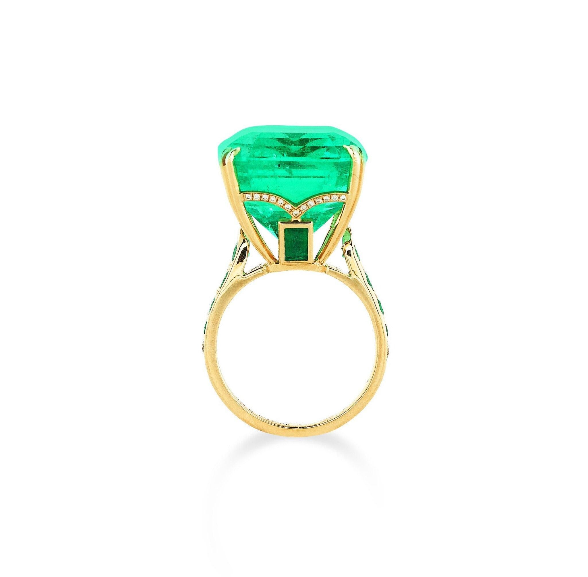 For Sale:  5 Carat Natural Emerald Diamond Engagement Ring Set in 18K Gold Cocktail Ring 3