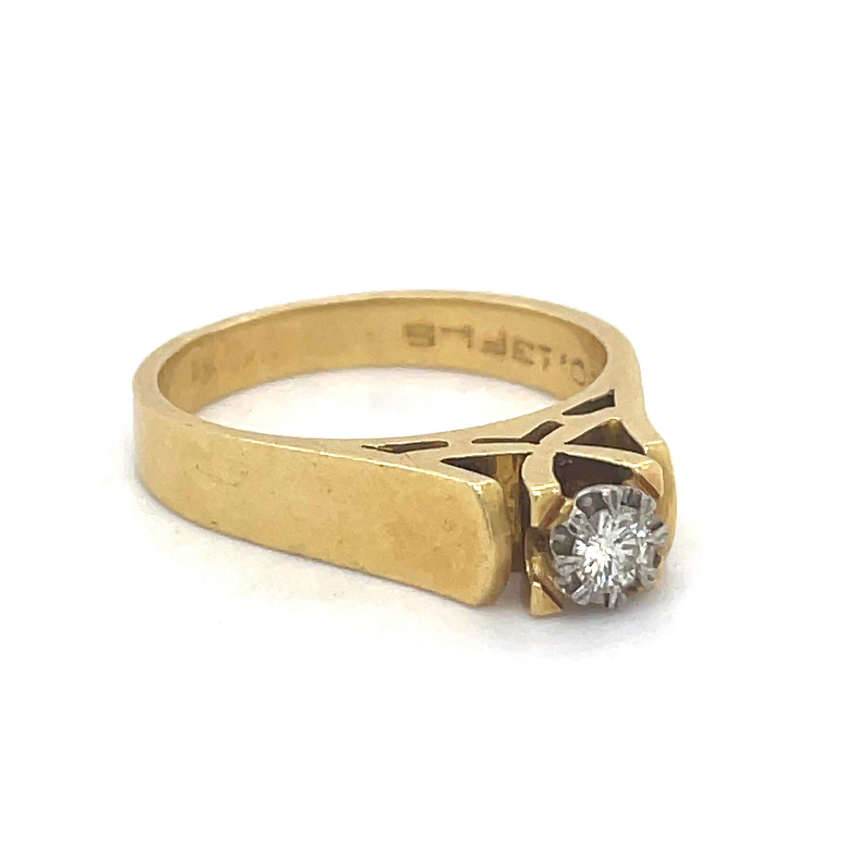 Unique Engagement Ring, 0.25CT diamond, 18K yellow gold, detailed high setting For Sale 2