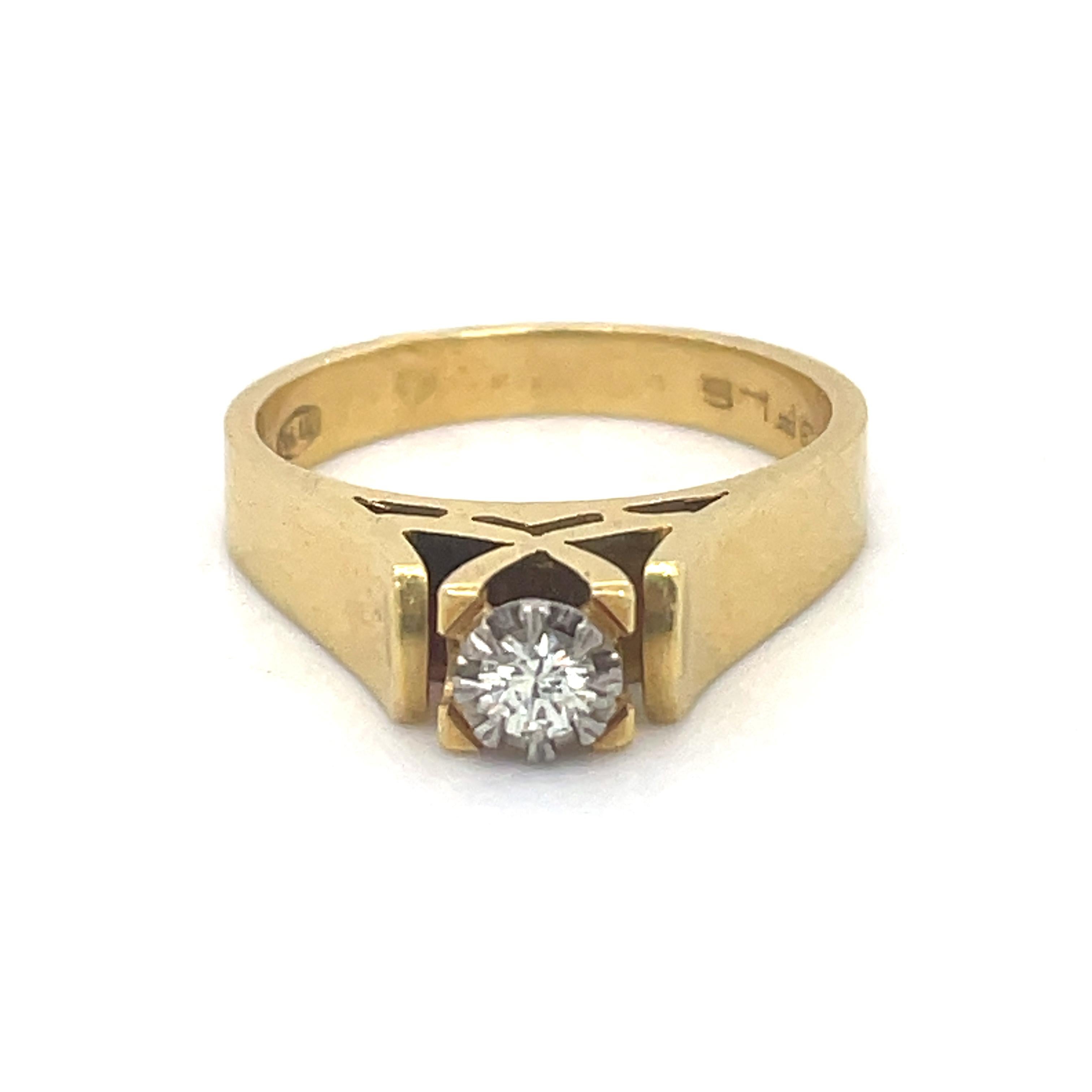 Unique Engagement Ring, 0.25CT diamond, 18K yellow gold, detailed high setting For Sale 3