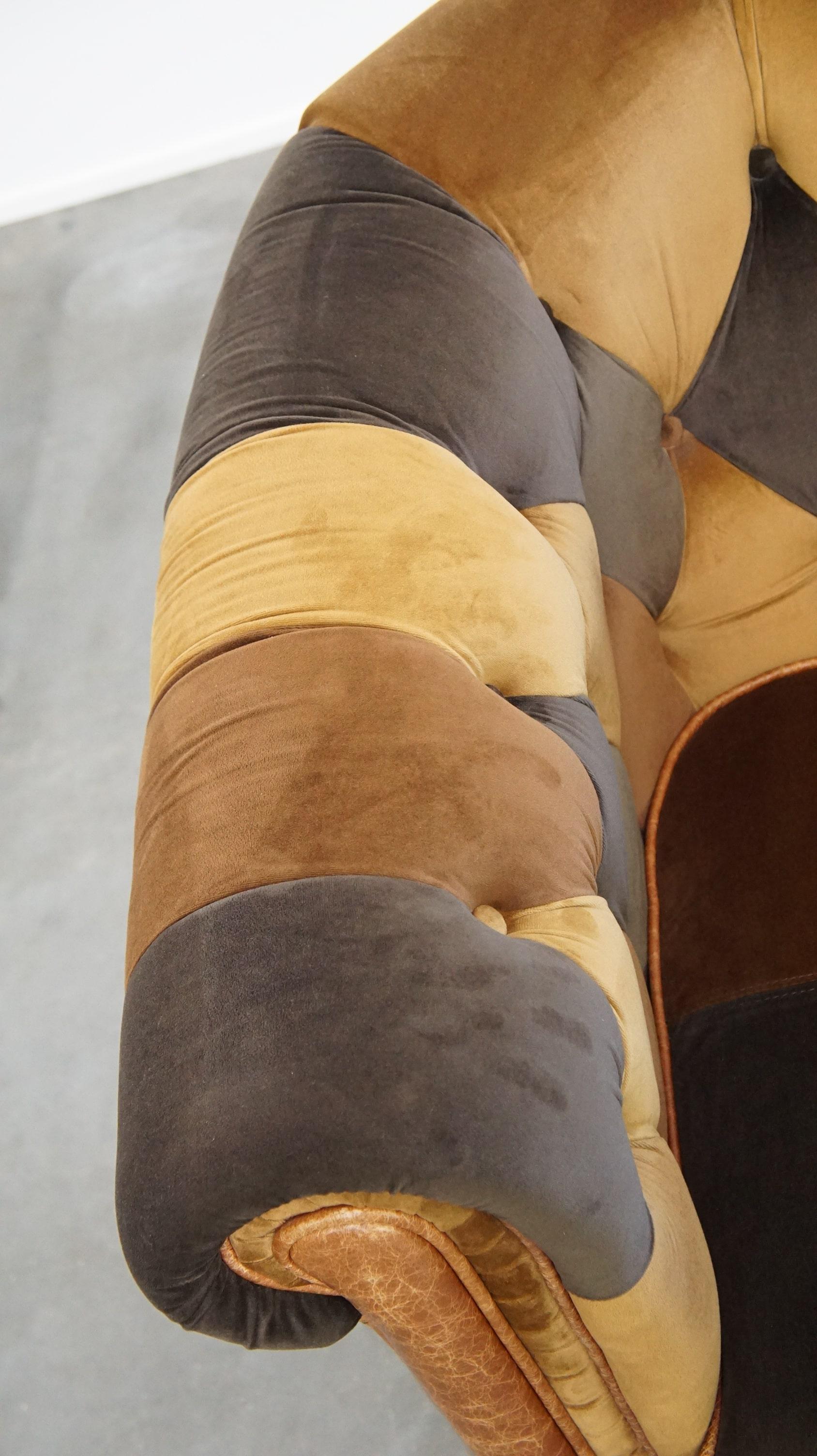 Fauteuil club Chesterfield unique, de style anglais, en patchwork, en bon état. en vente 1