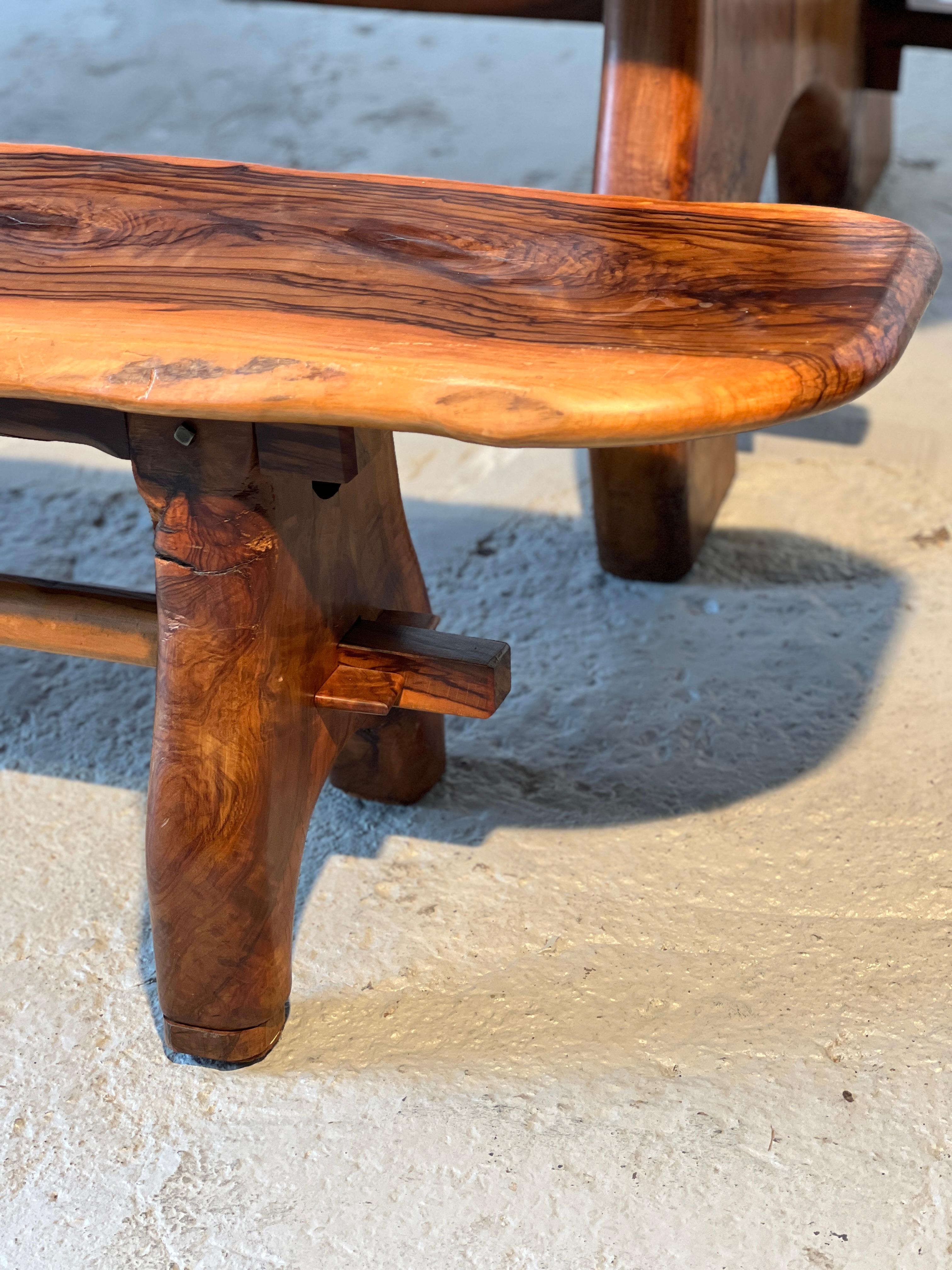 Olivier Table unique et exceptionnelle en bois d'olivier massif de la Maison Skela, années 1960