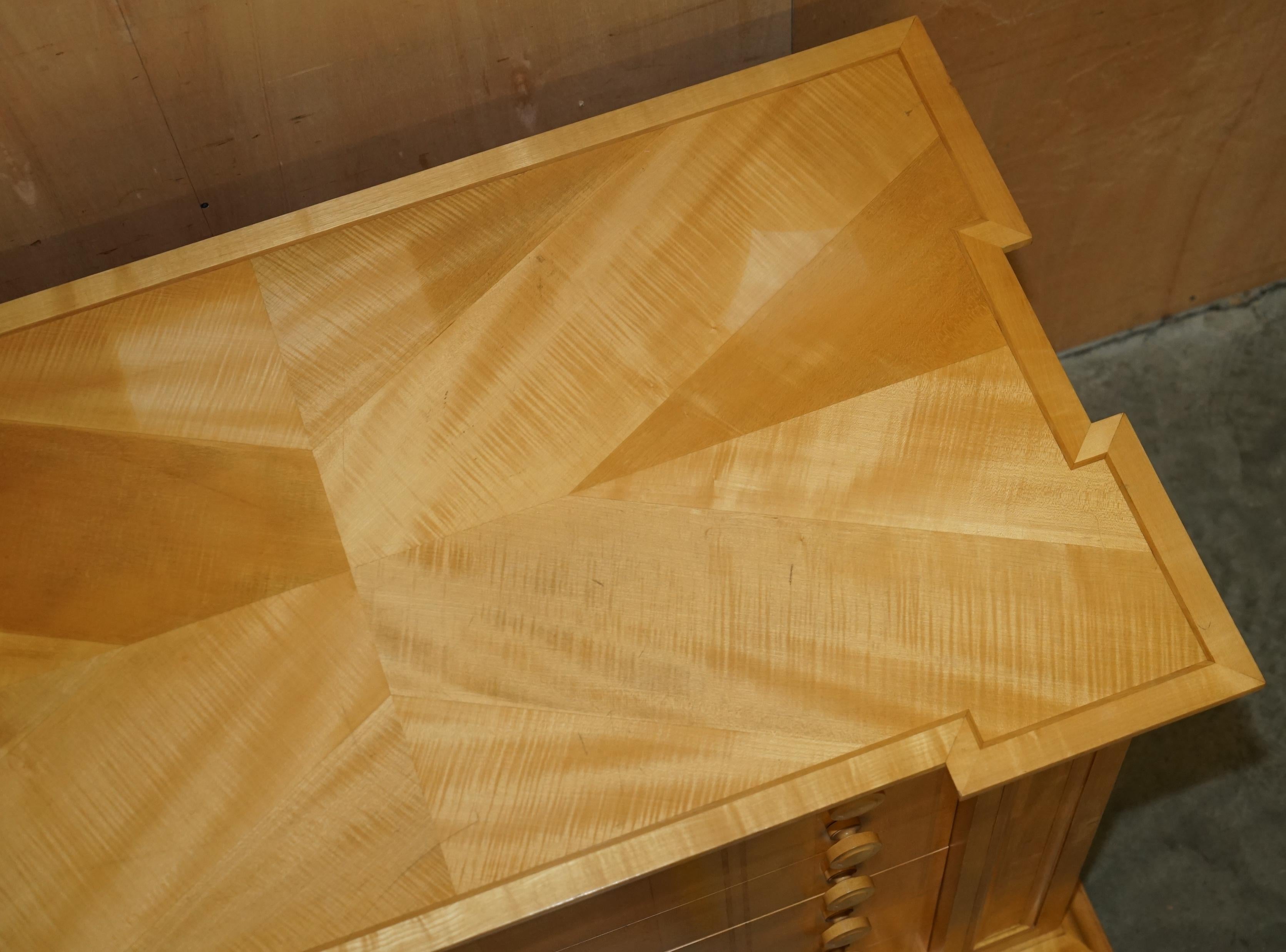 UNIQUE EXQUISITE VISCOUNT DAVID LINLEY ROMAN LOOKiNG SYCAMORE CHEST OF DRAWERS For Sale 2