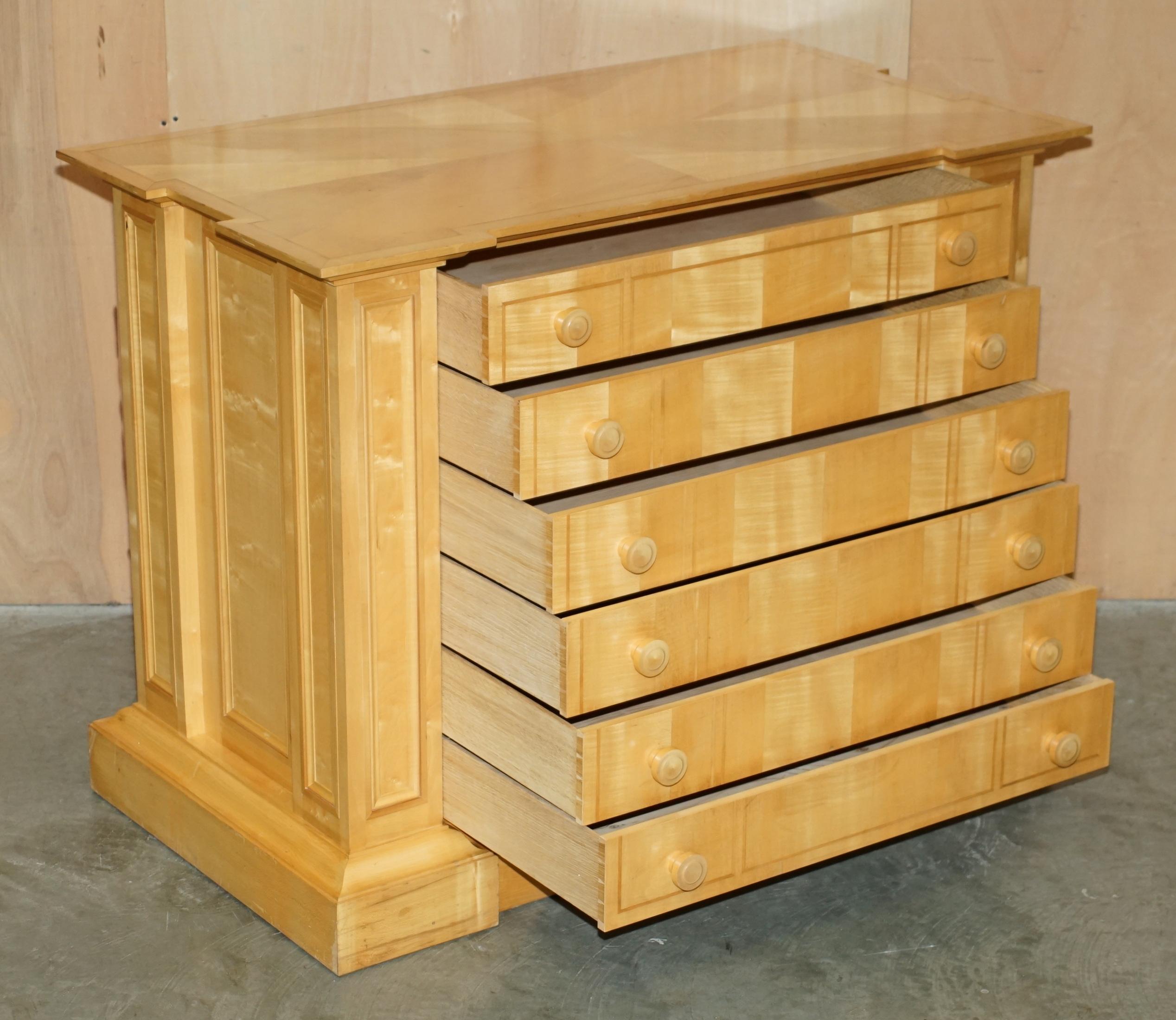 UNIQUE EXQUISITE VISCOUNT DAVID LINLEY ROMAN LOOKiNG SYCAMORE CHEST OF DRAWERS For Sale 9
