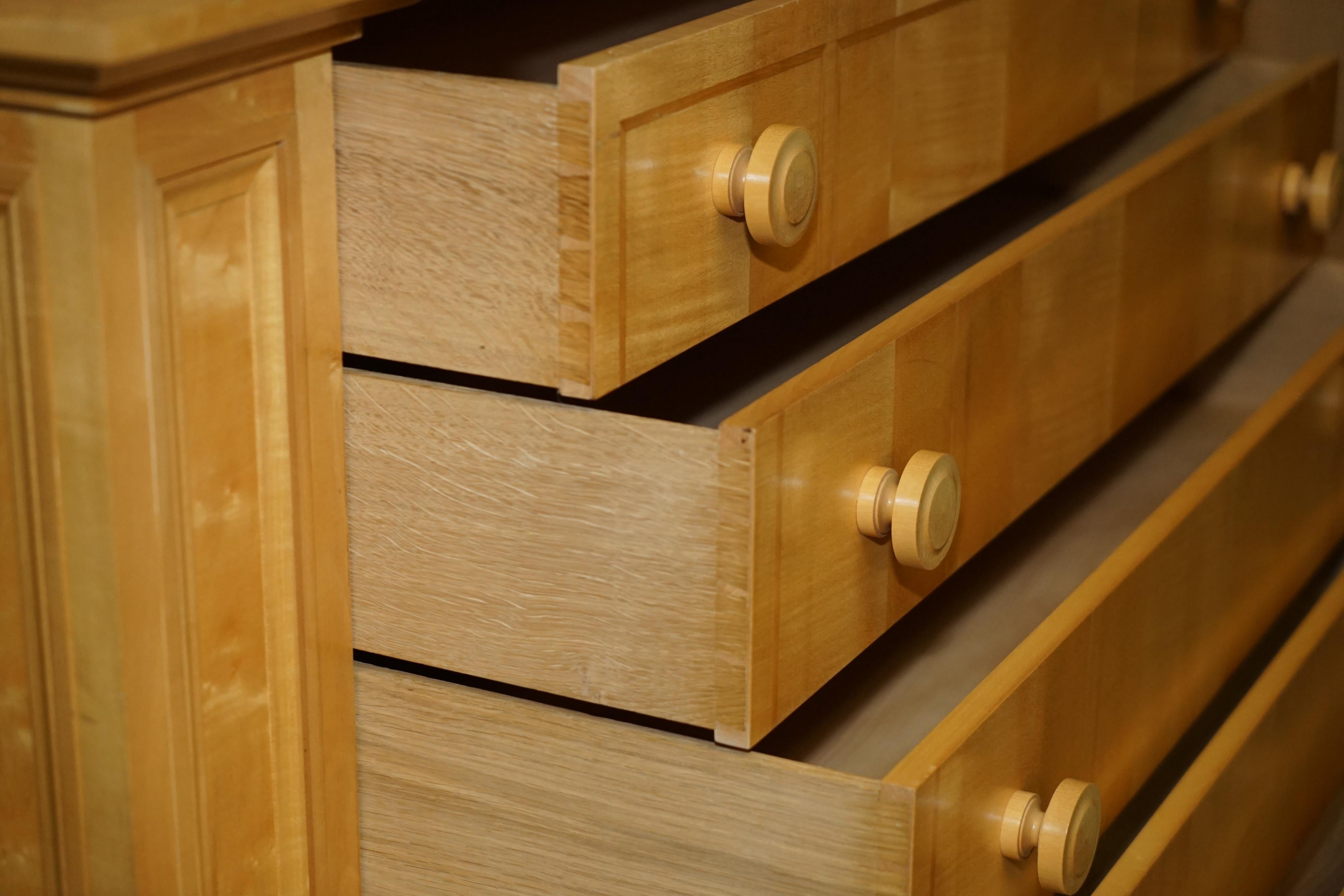 UNIQUE EXQUISITE VISCOUNT DAVID LINLEY ROMAN LOOKiNG SYCAMORE CHEST OF DRAWERS For Sale 10