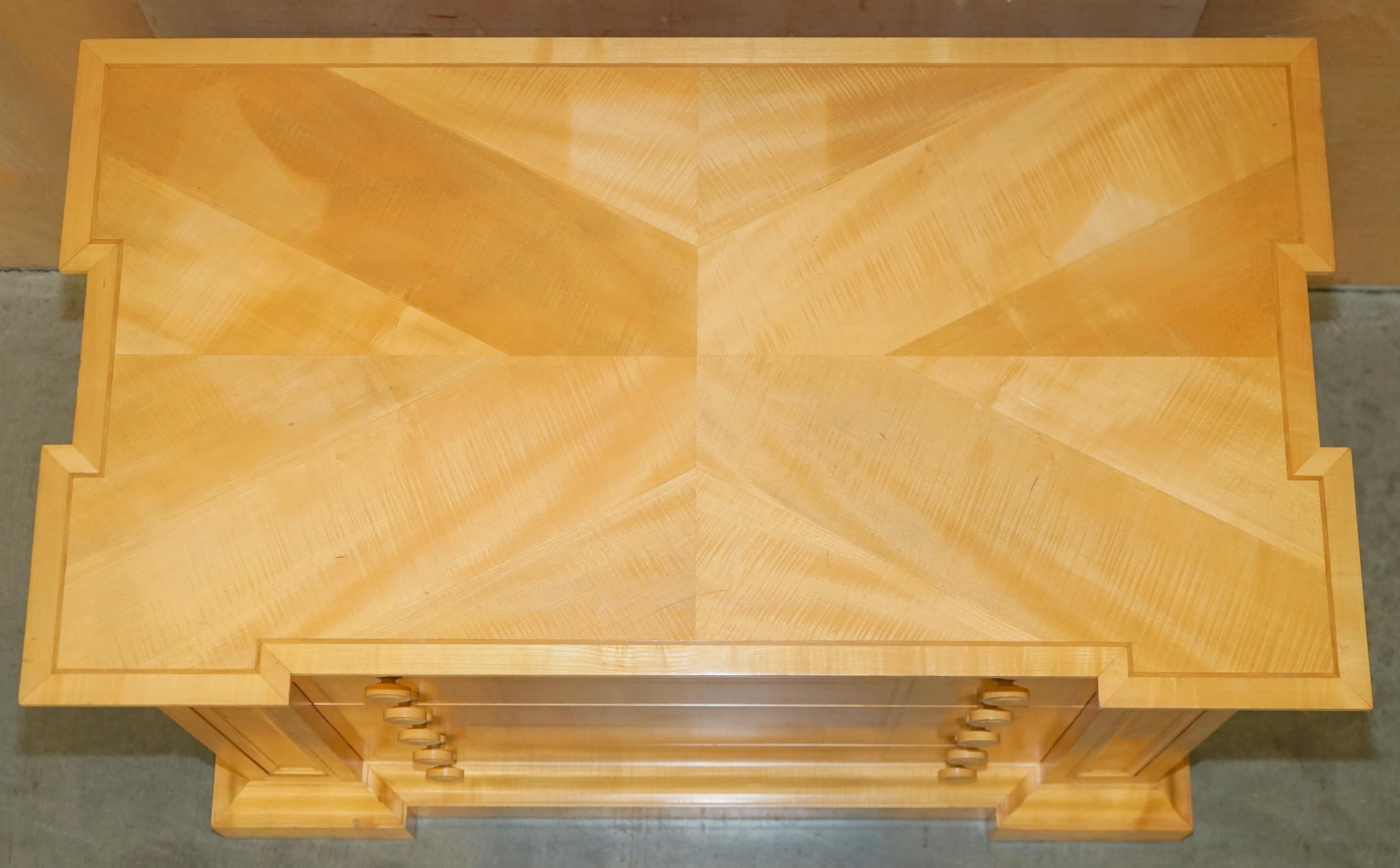 Oak UNIQUE EXQUISITE VISCOUNT DAVID LINLEY ROMAN LOOKiNG SYCAMORE CHEST OF DRAWERS For Sale