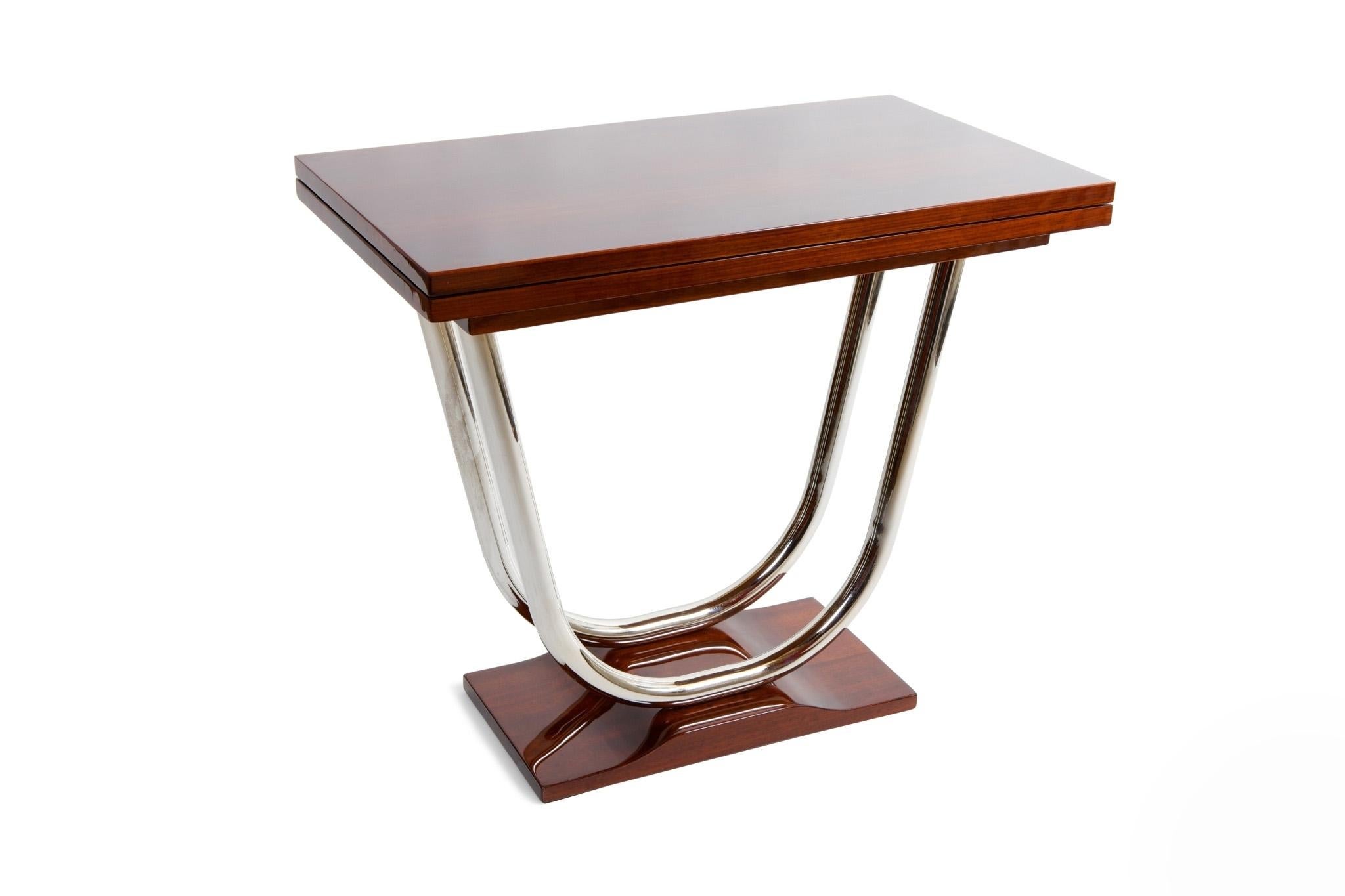 Unique Art Deco extendable coffee table.
Architect: Gorgeous Dominique
Source: France
Material: Chrome, Palisander
Period: 1920-1929

Dimensions after the extending:
Height 72cm
Width 100cm
Depth 85cm.





 