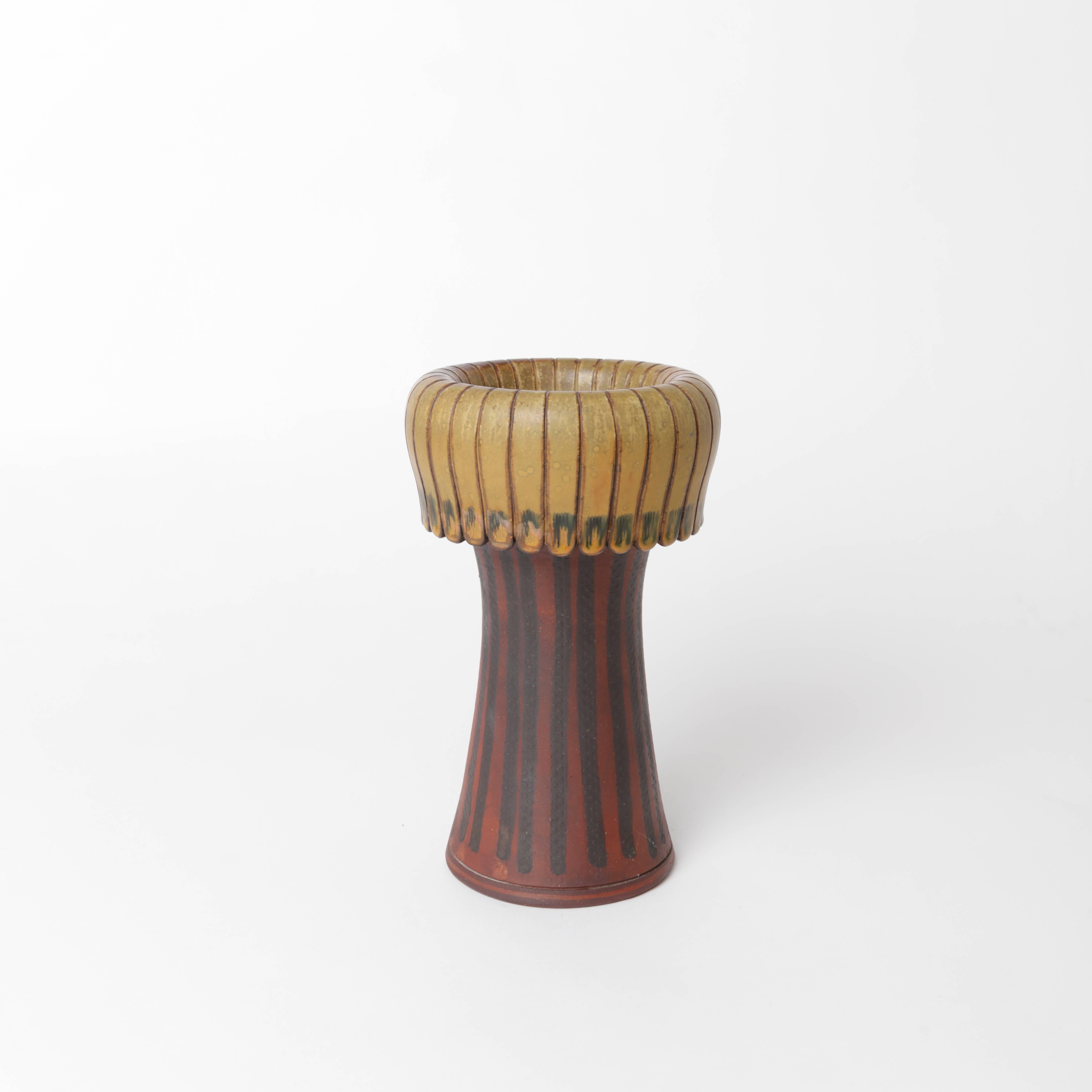 Unique Farsta stoneware vase by Wilhelm Kåge for Gustavsberg in 1956.
Measures: Height 20.3cm/8