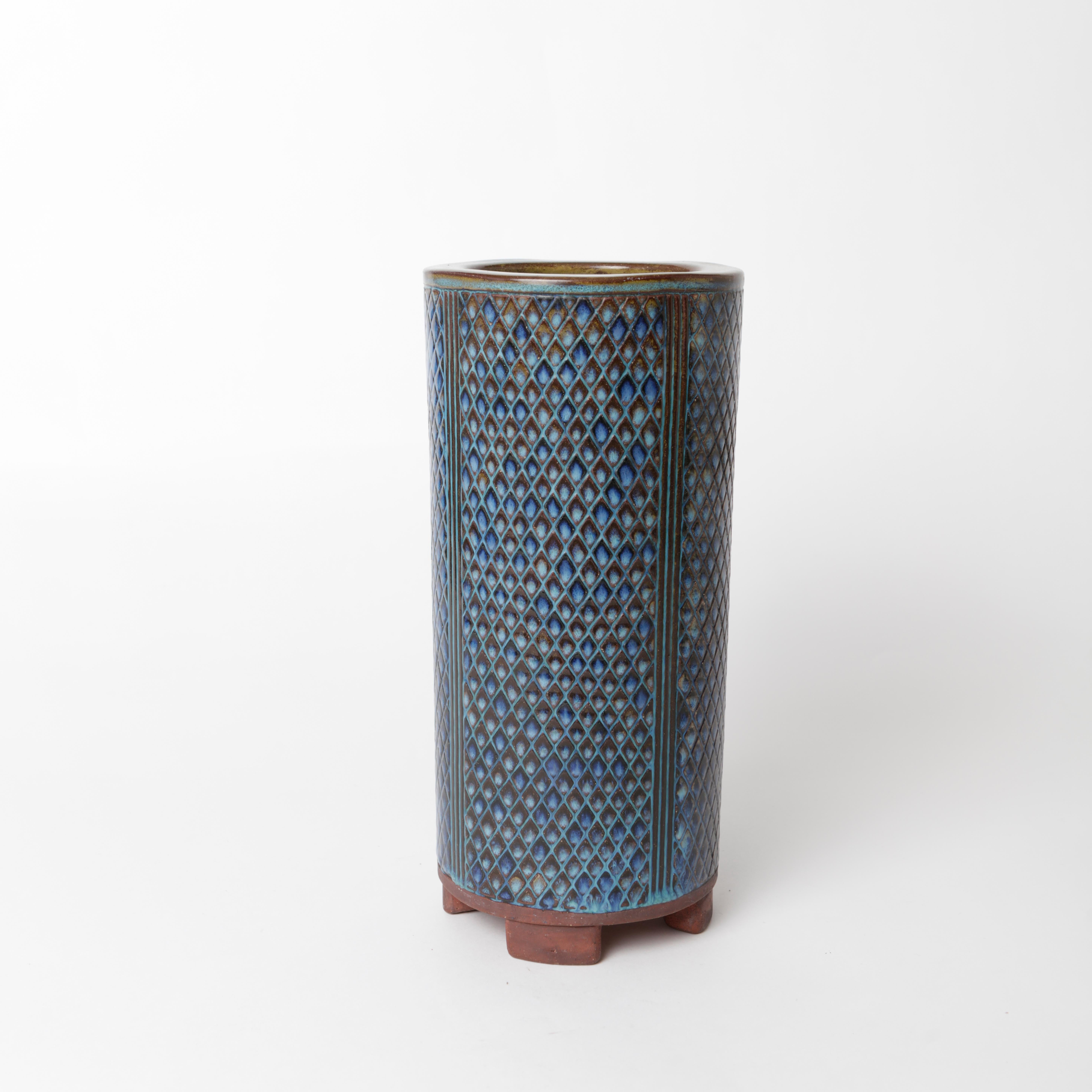 Unique Farsta stoneware vase by Wilhelm Kåge for Gustavsberg in 1956.
Measures: Height 25.5cm/10