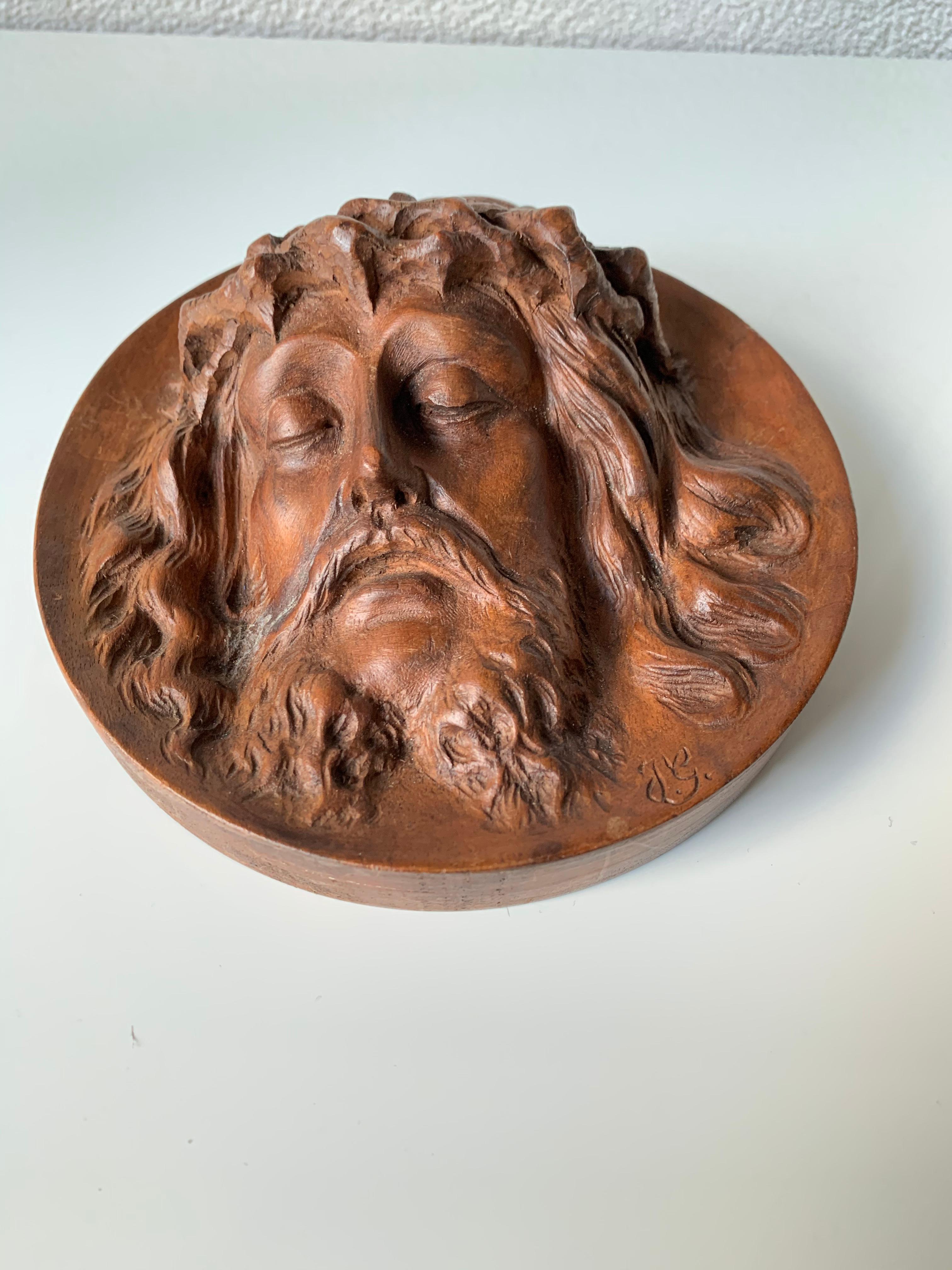 Unique and Finely Hand Carved, 19th Century Christ Mask Medallion / Round Plaque 3