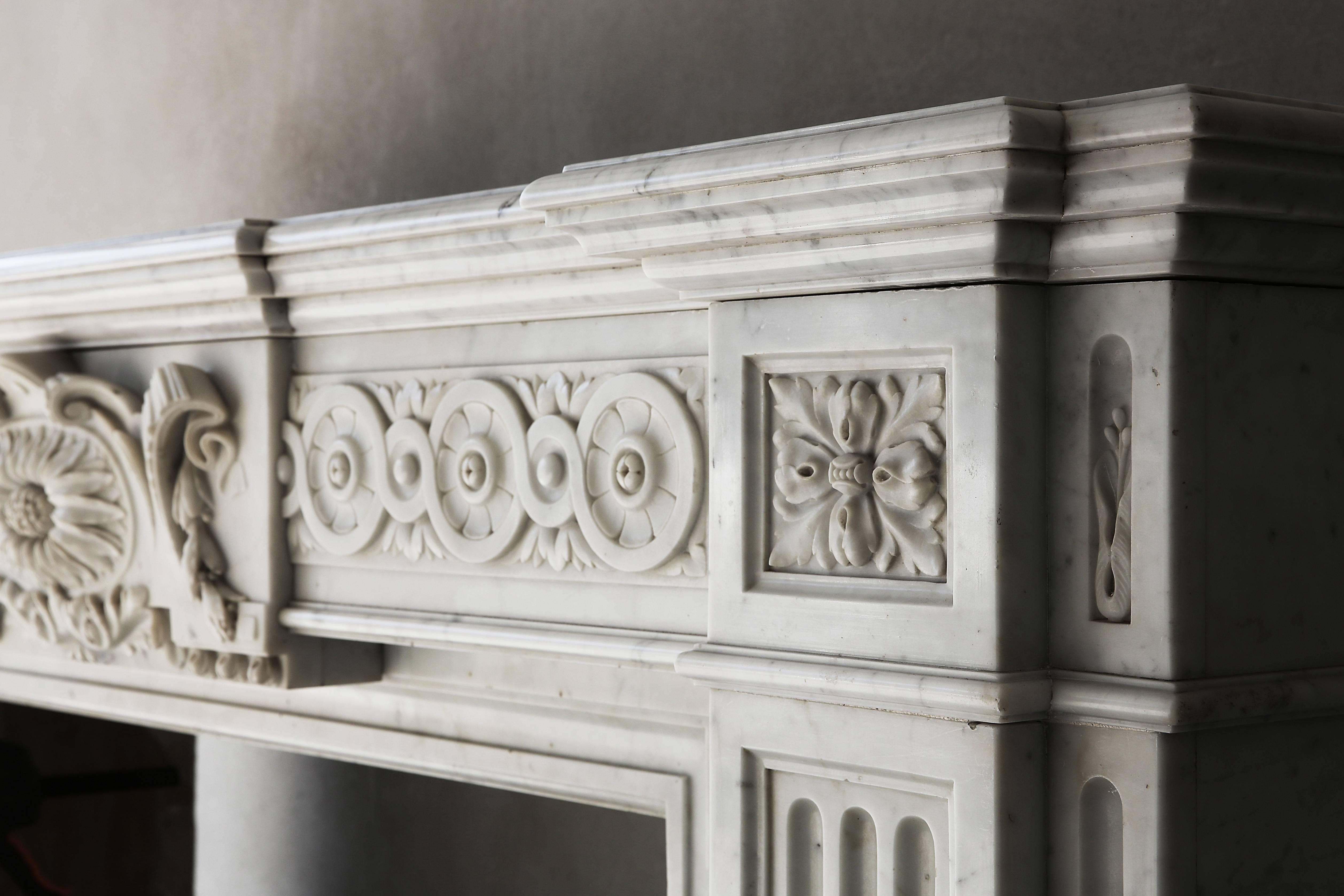 Unique Fireplace of Carrara Marble in Neoclassical Style from the 19th Century 4