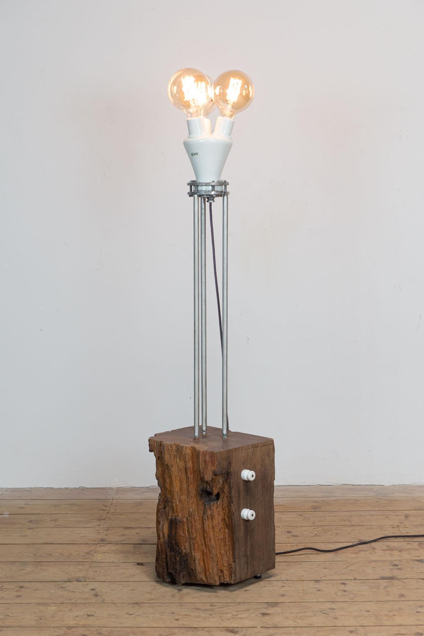 Unique Floor Lamp In Good Condition For Sale In Amsterdam, Noord Holland