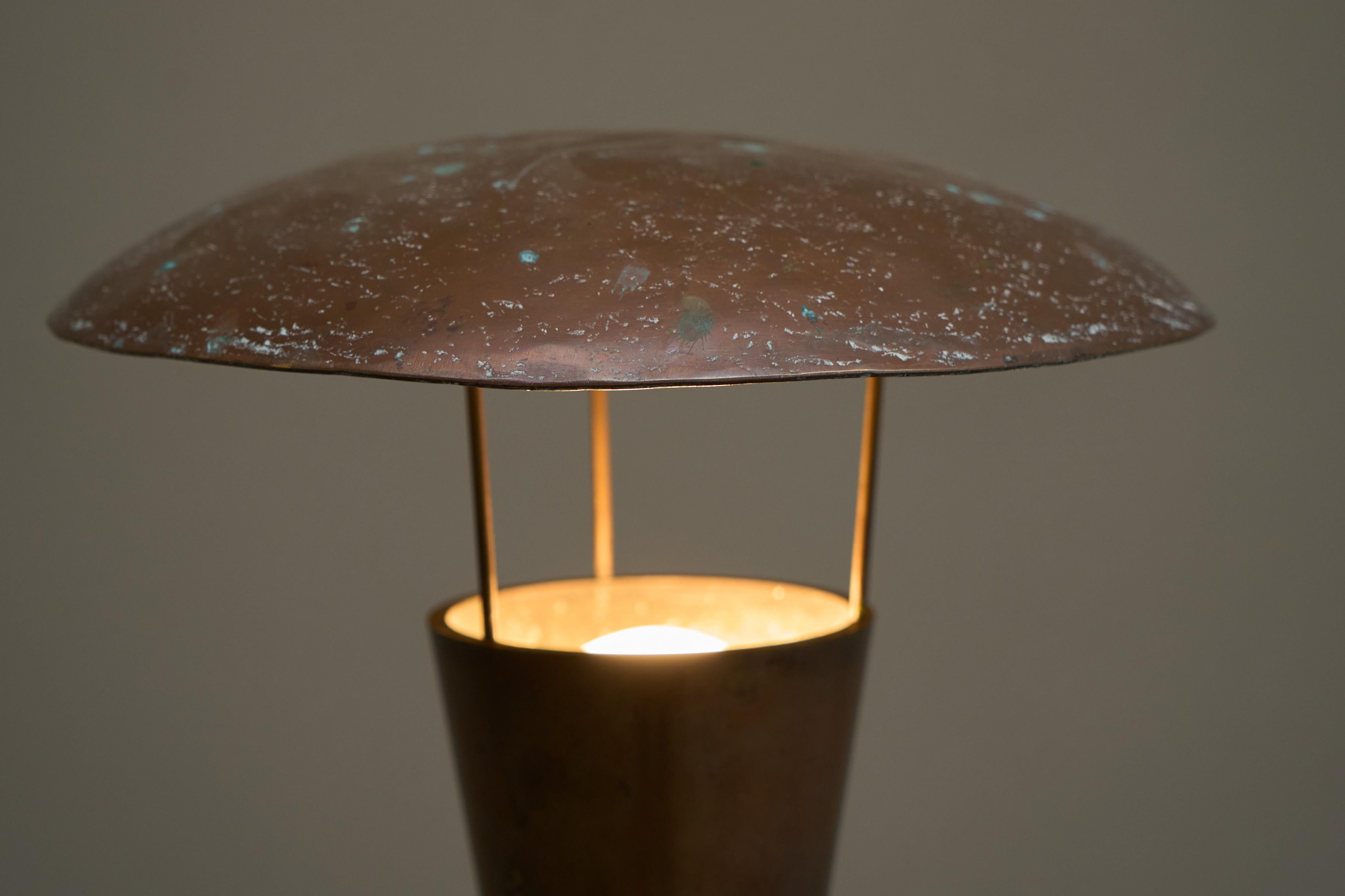 Unique Floor Lamp in Patinated Copper 1960s For Sale 6