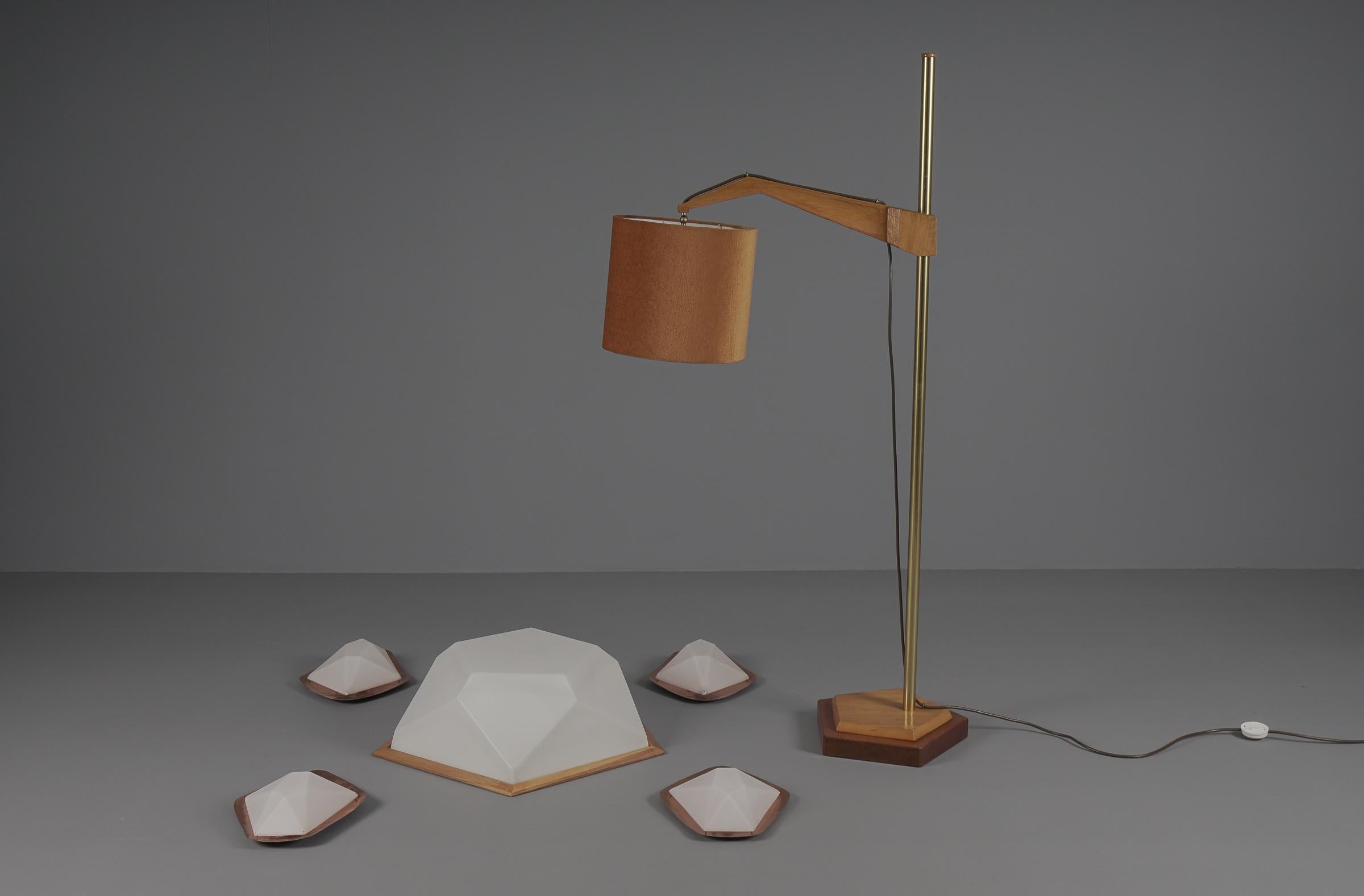 Unique anthroposophic floor lamp in wood, brass and fabric by Rudolf Dörfler For Sale 1