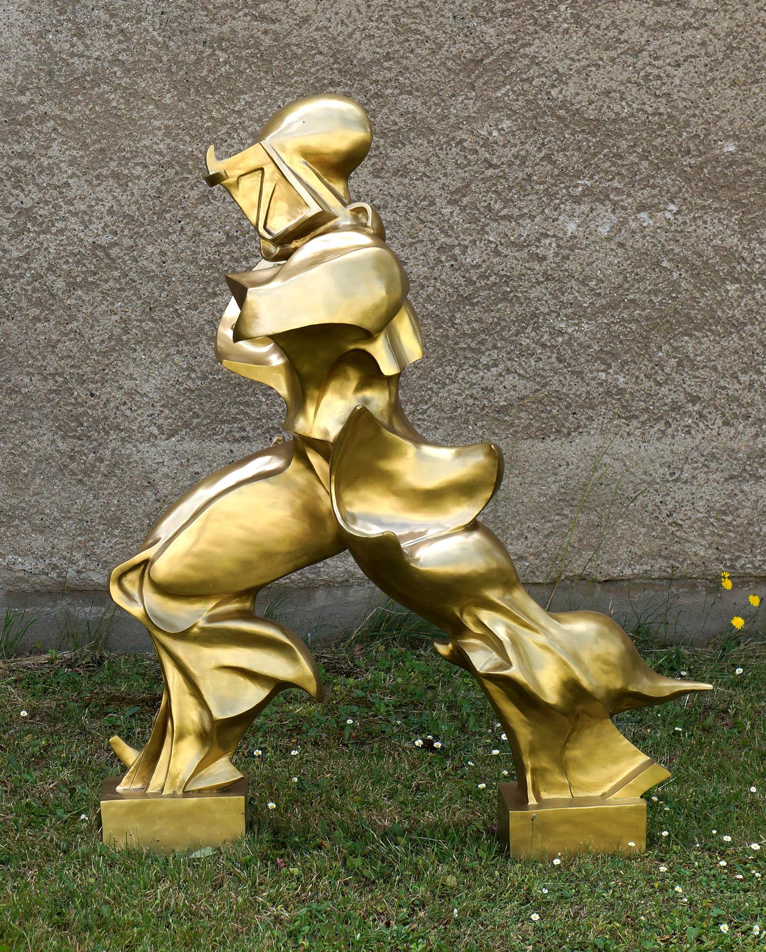 The bronze sculpture Unique Forms of Continuity in Space by Umberto Boccioni (1913) is a monumental icon of Futurism and modern art. Measuring 115 cm high and weighing 70 kg, this large bronze statue captures the essence of motion, energy, and