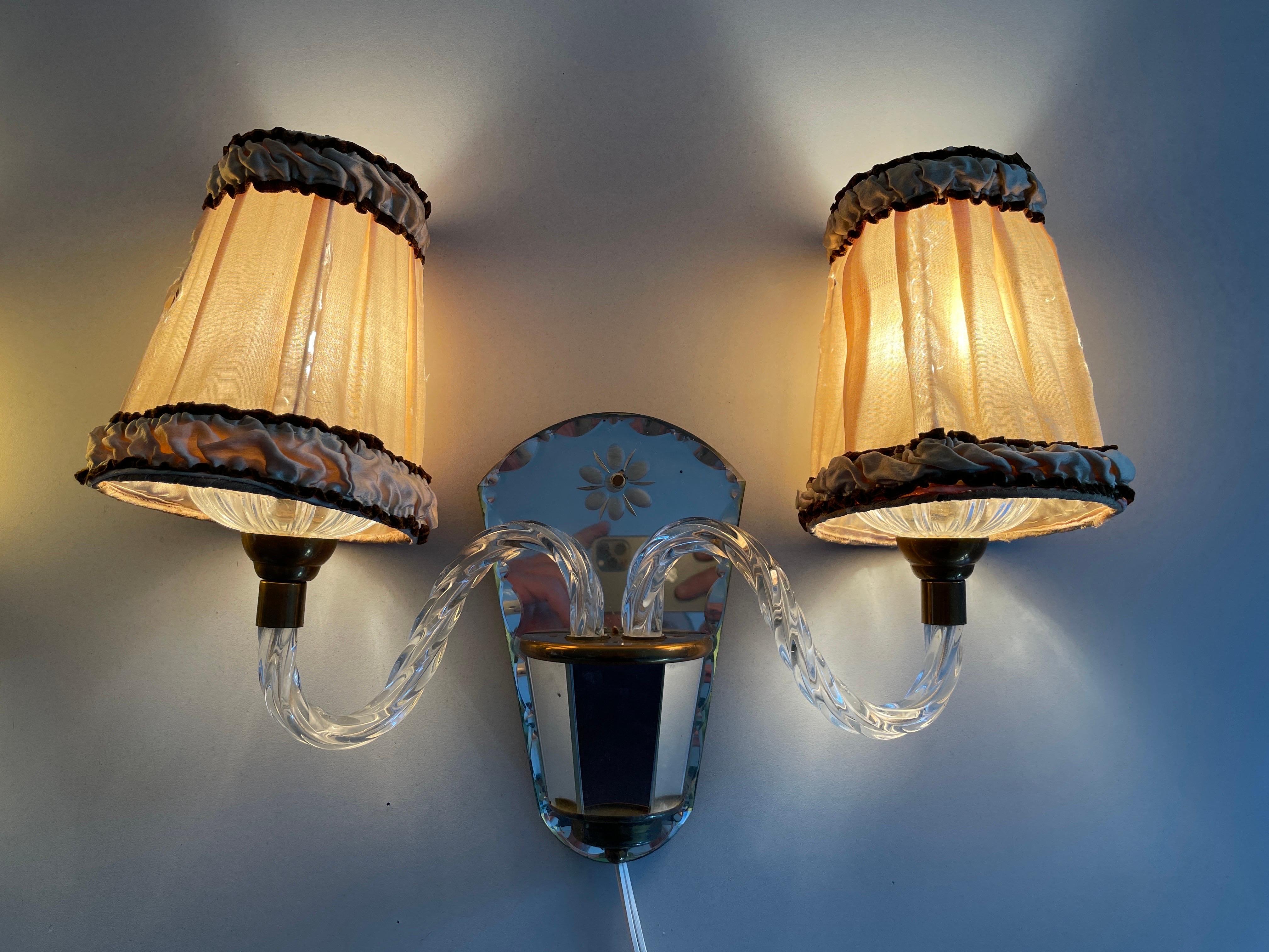 Paire d'appliques Art déco françaises uniques en verre et laiton, années 1940, France en vente 10