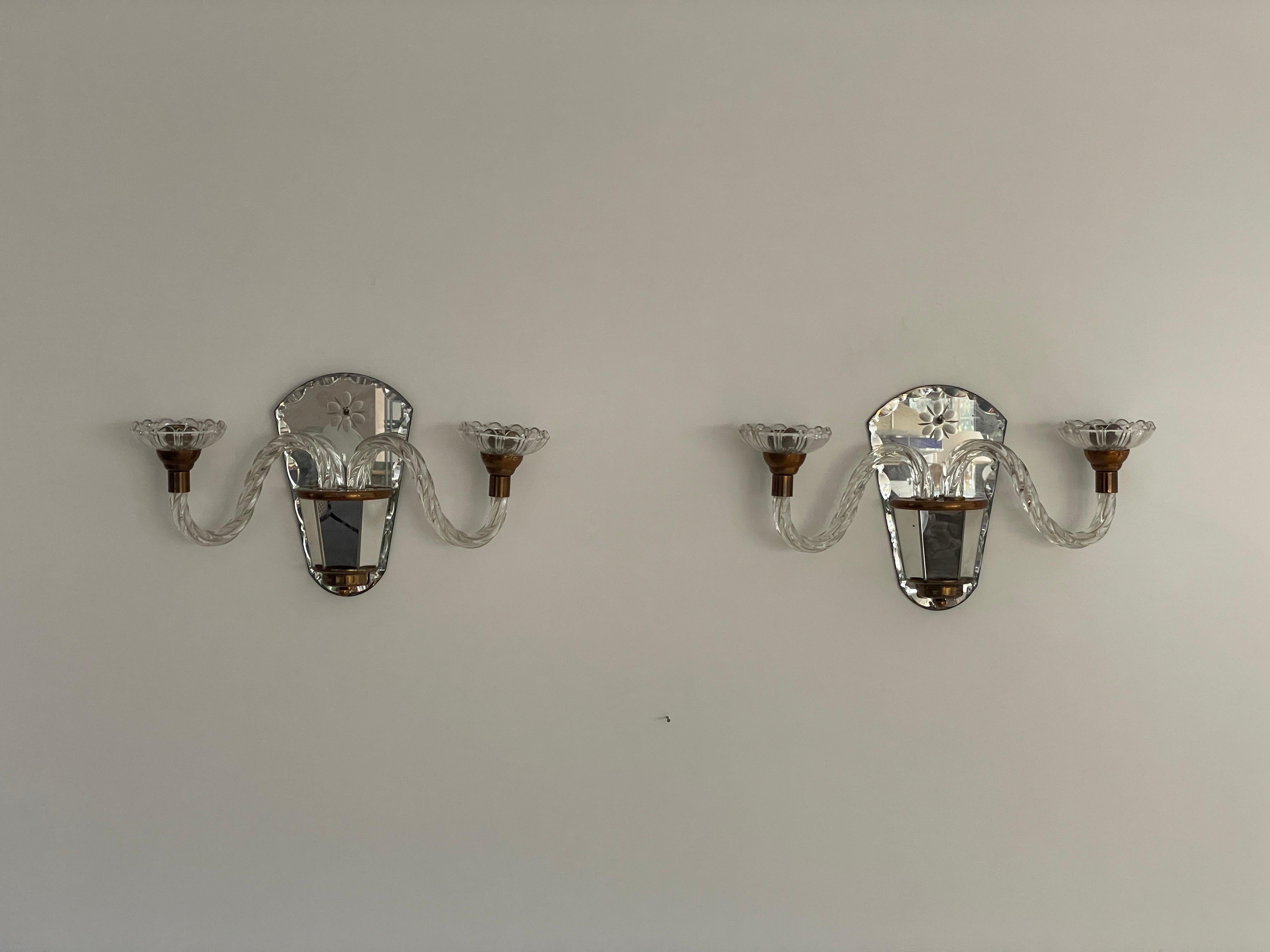 Paire d'appliques Art déco françaises uniques en verre et laiton, années 1940, France en vente 13