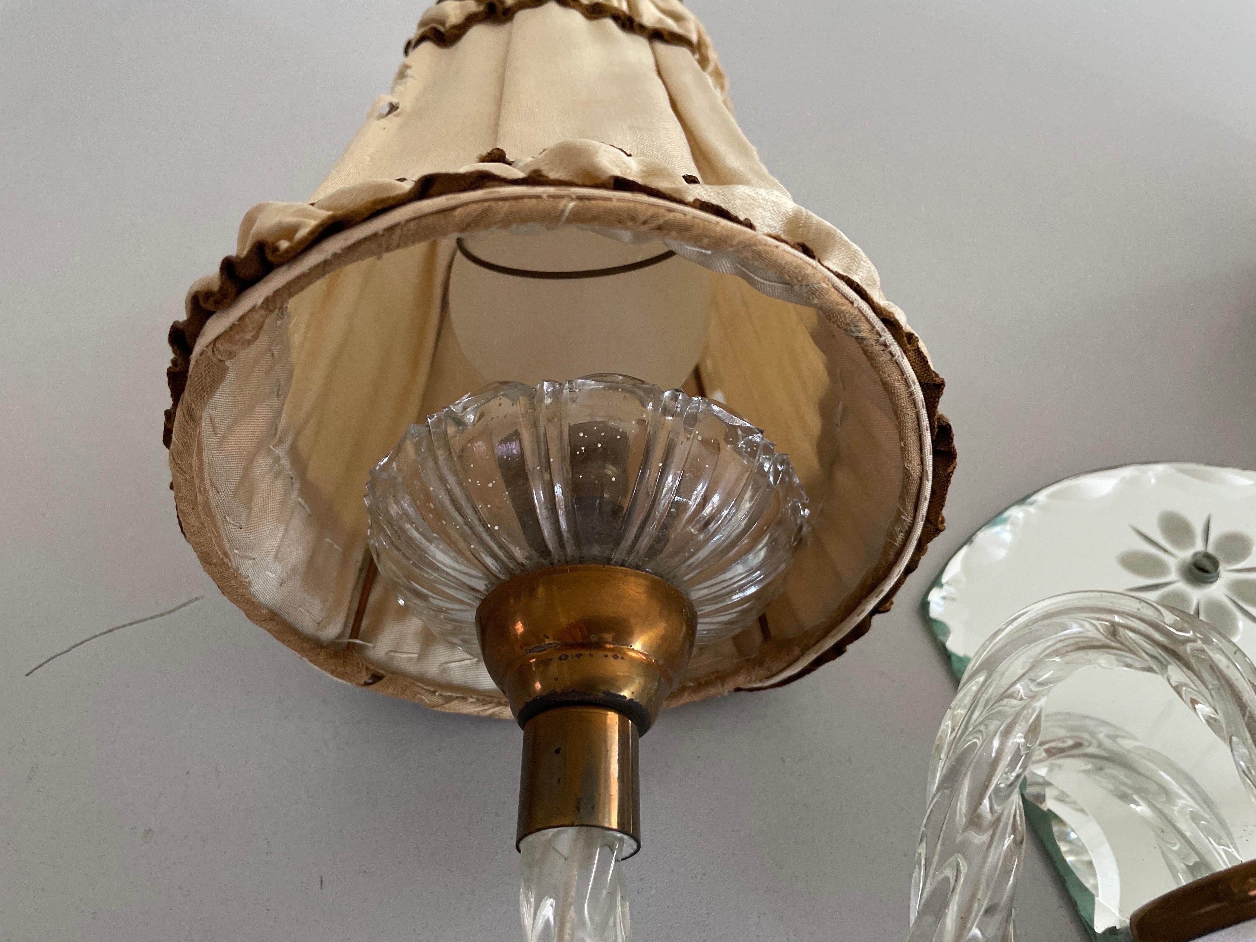 Paire d'appliques Art déco françaises uniques en verre et laiton, années 1940, France en vente 1