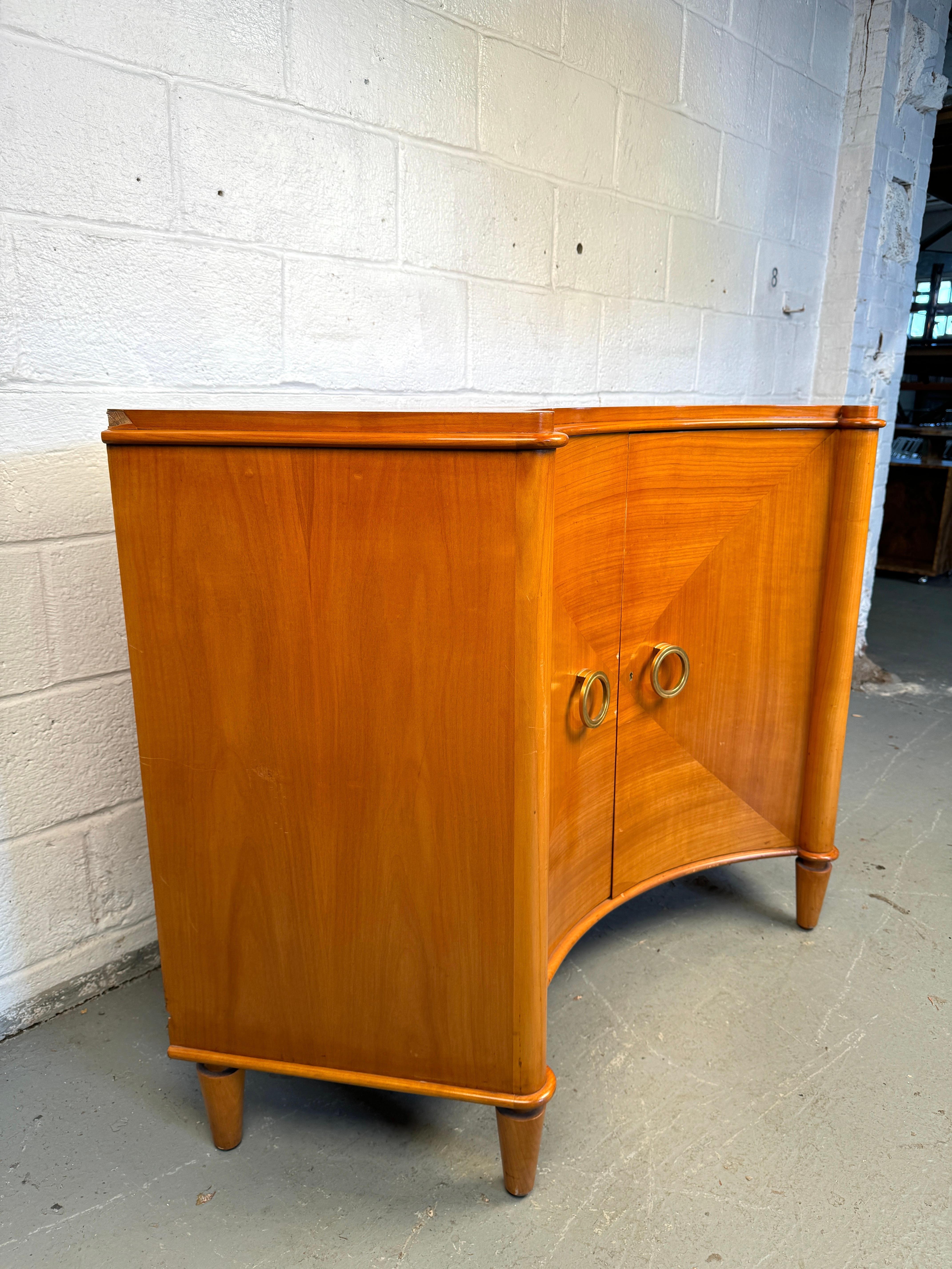 Antiguo Gabinete Deco Curvo de Madera Satinada para Camard Francia Art Decó en venta