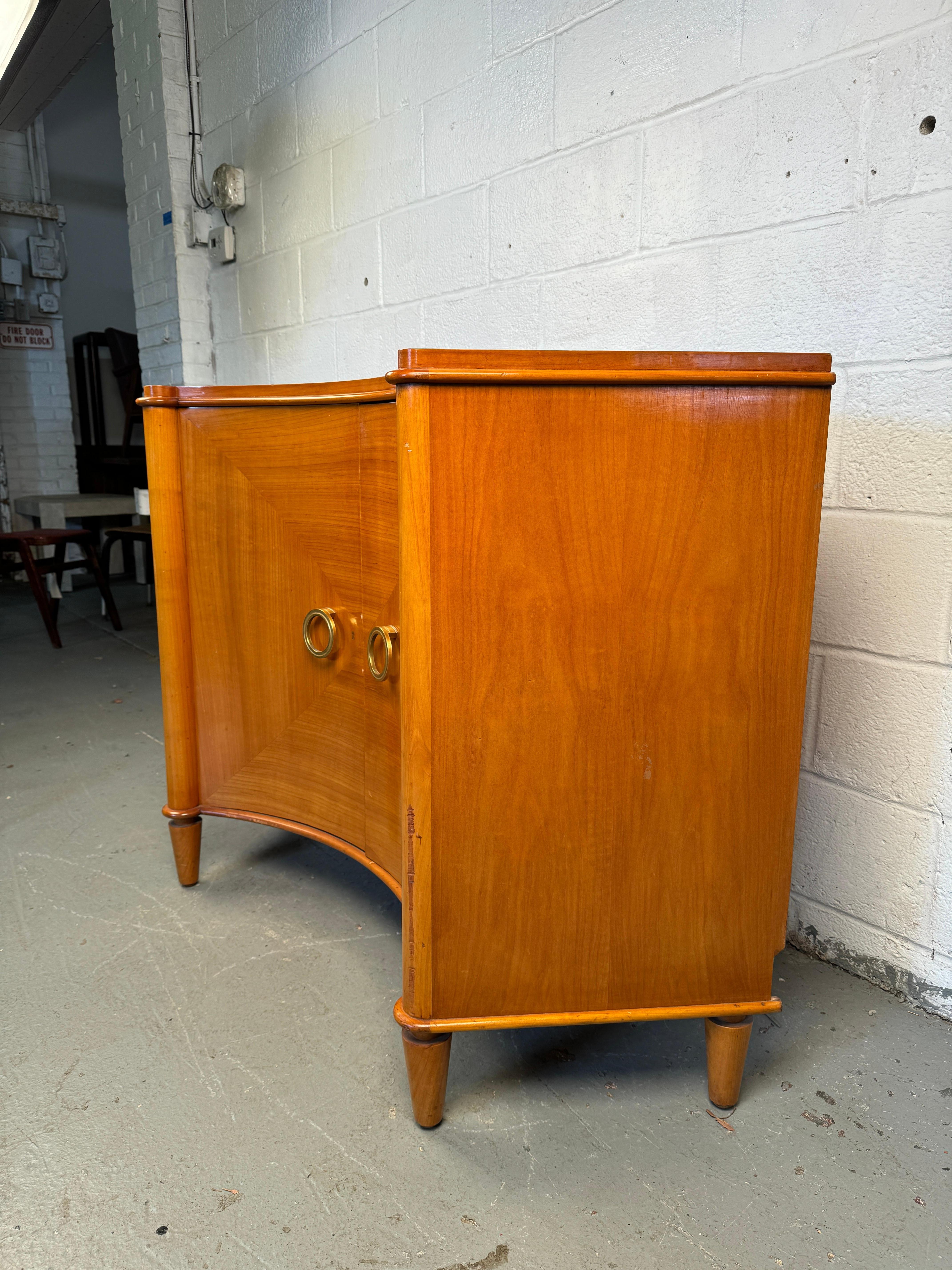 Antiguo Gabinete Deco Curvo de Madera Satinada para Camard Francia Francés en venta