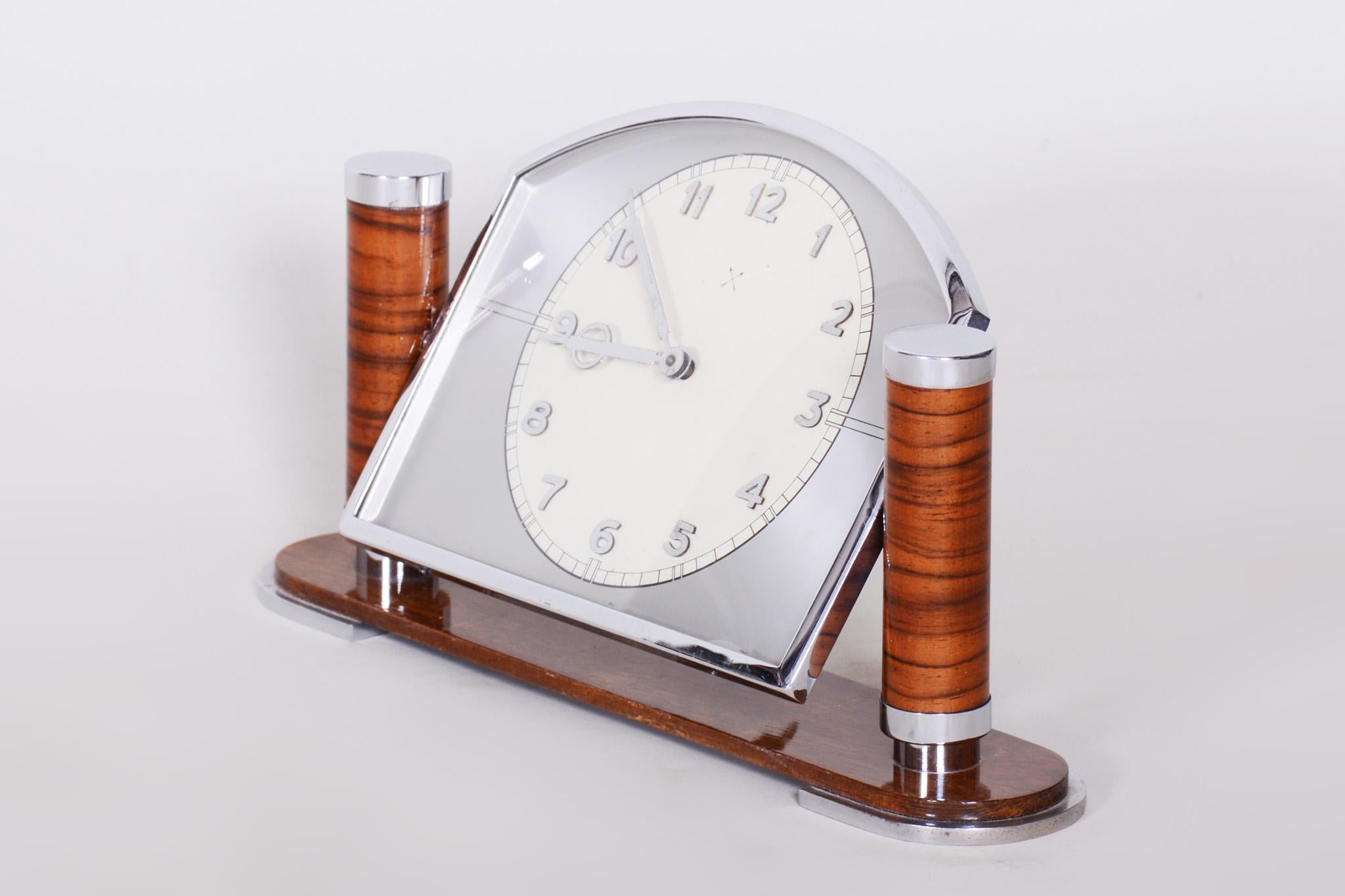 Unique French Art Deco Walnut Table Clock High Gloss, Preserved Condition, 1930s In Good Condition In Horomerice, CZ